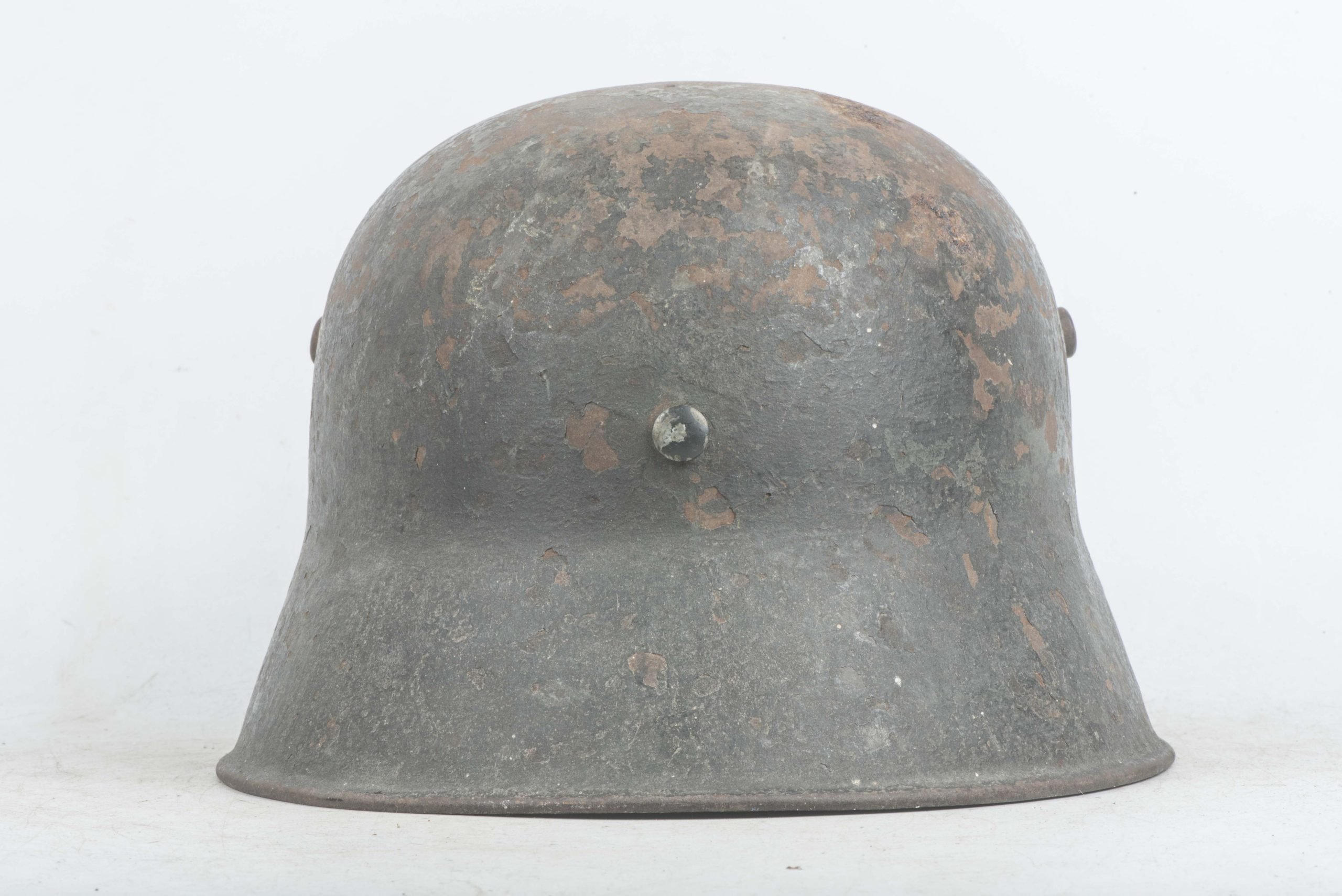 W.66 M18 reissue Heer helmet — image 5