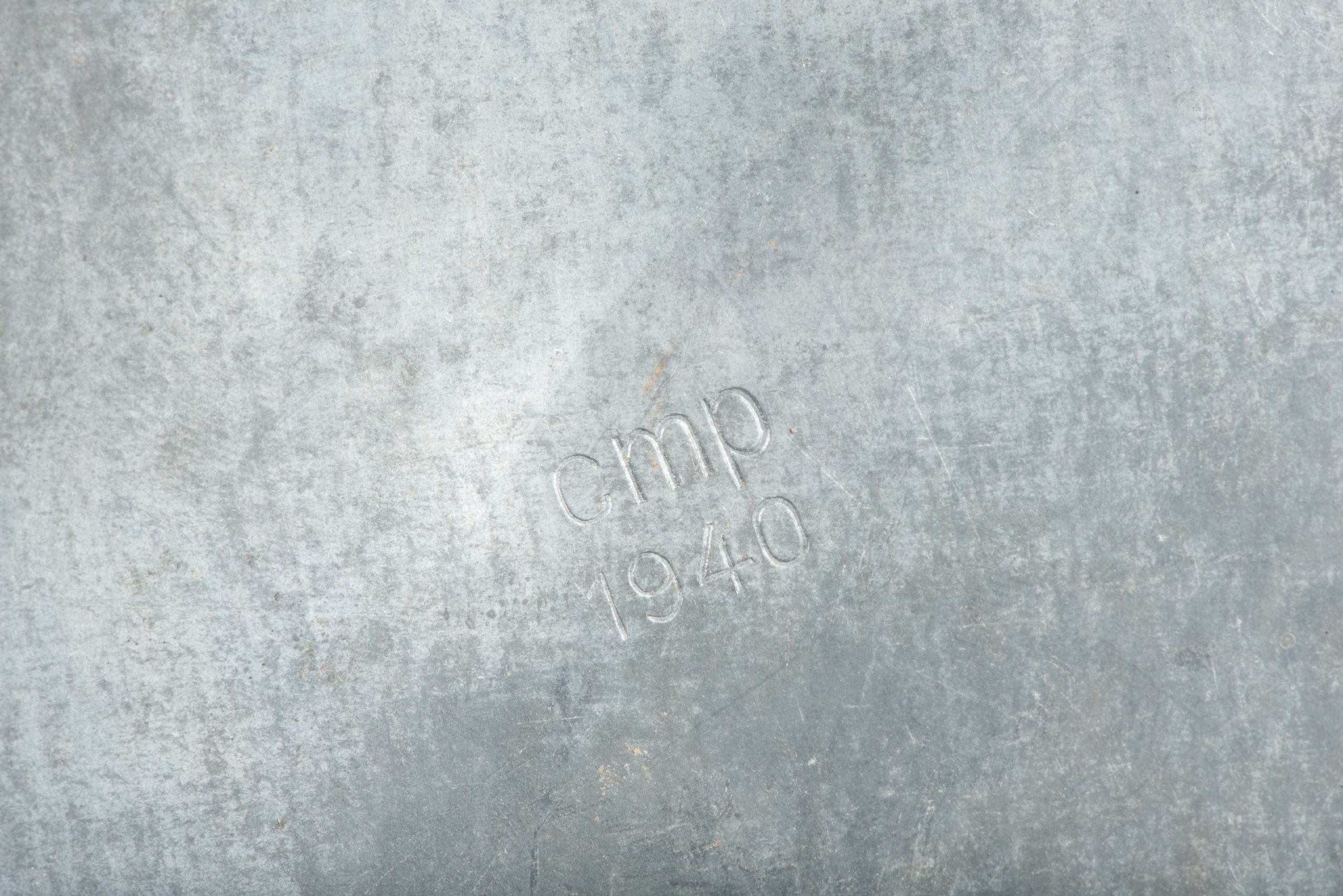 Metal container for the Zusatzldg. 10 cm Nebelwerfer 40 marked cmp 1940 — image 2