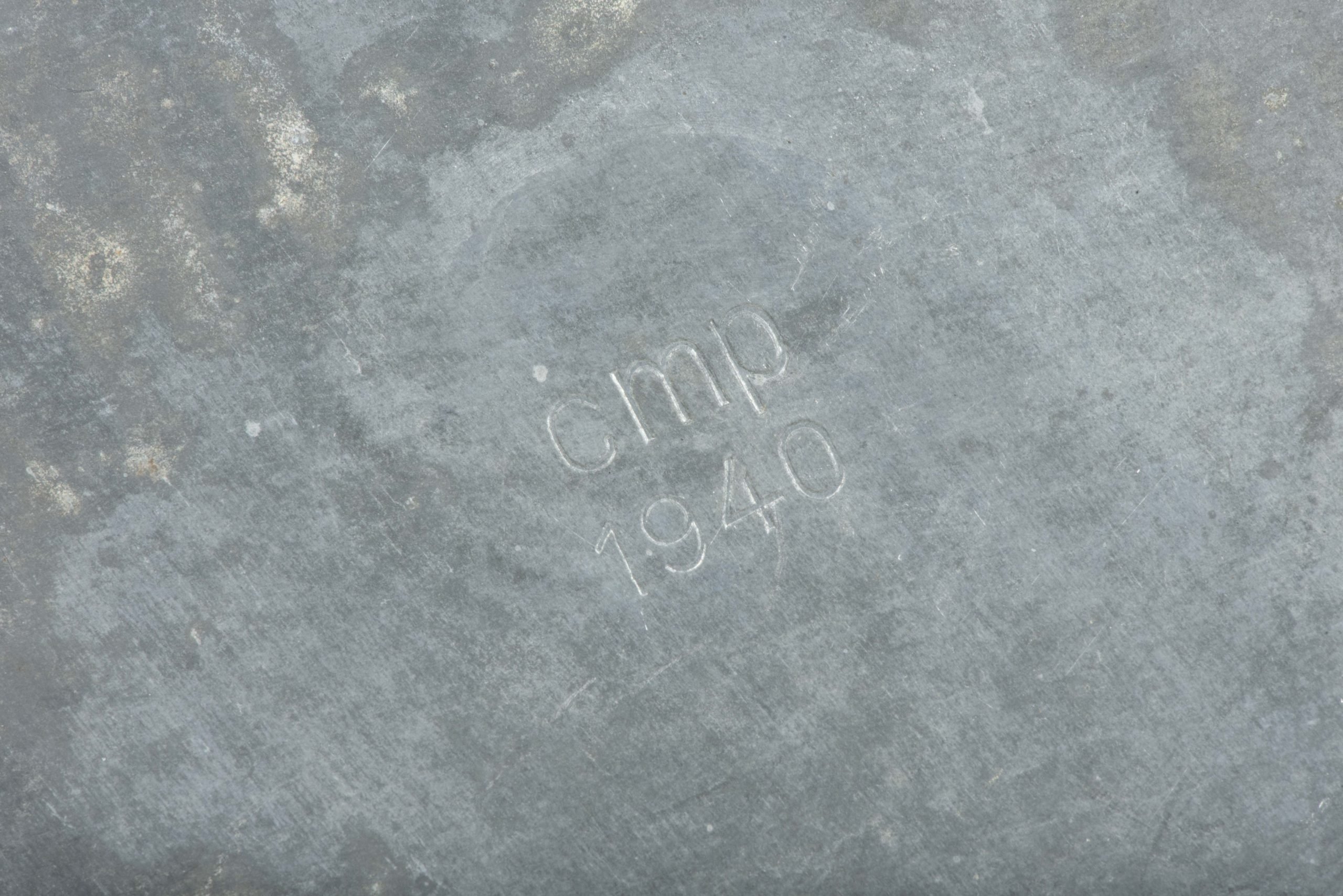 Metal container for the Zusatzldg. 10 cm Nebelwerfer 40 marked cmp 1940 — image 2