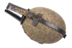 Late war M42 canteen marked SMM 43