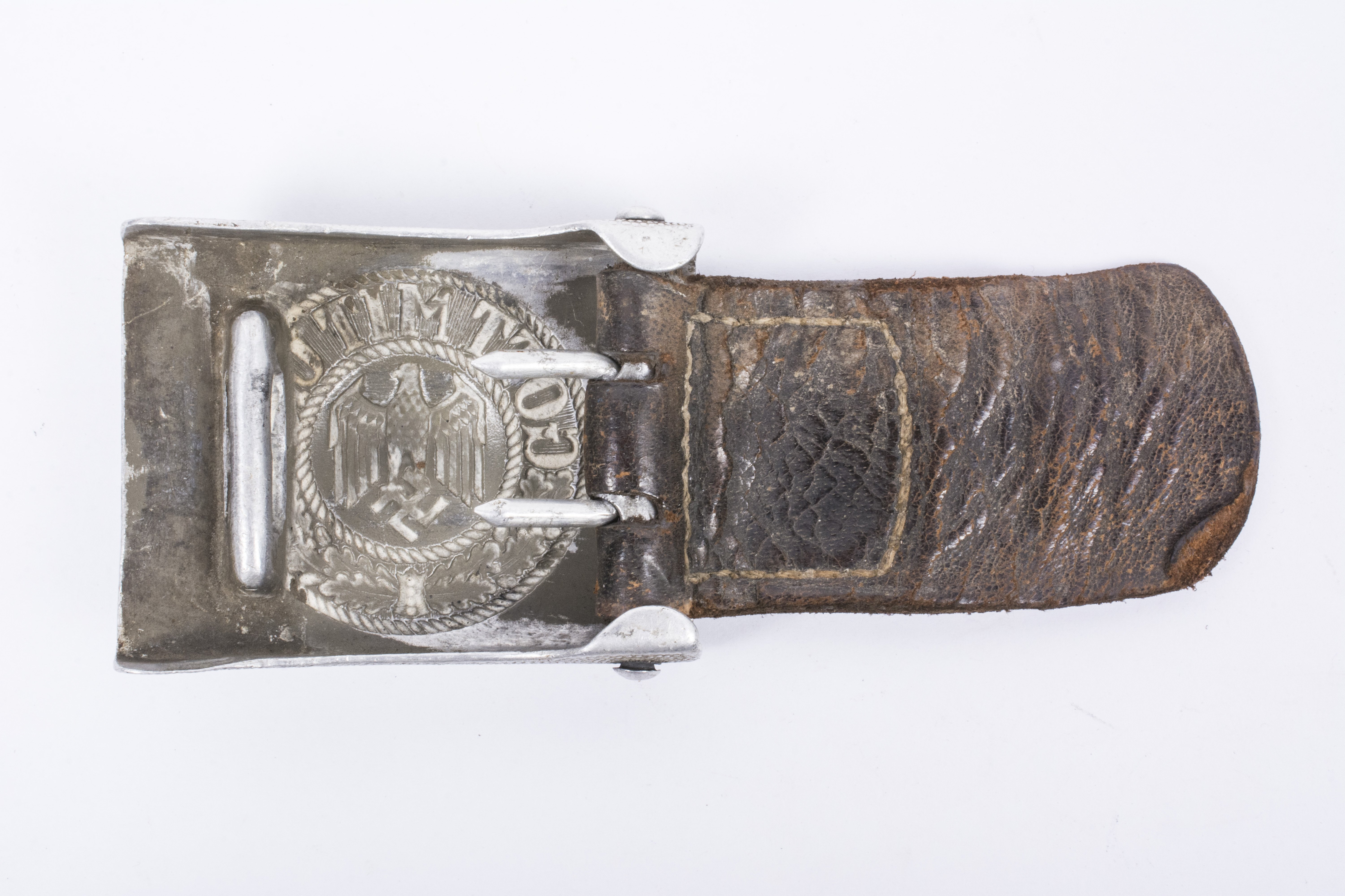 Tabbed aluminum Heer belt buckle Gebr. Albert Menden 1936 — image 2