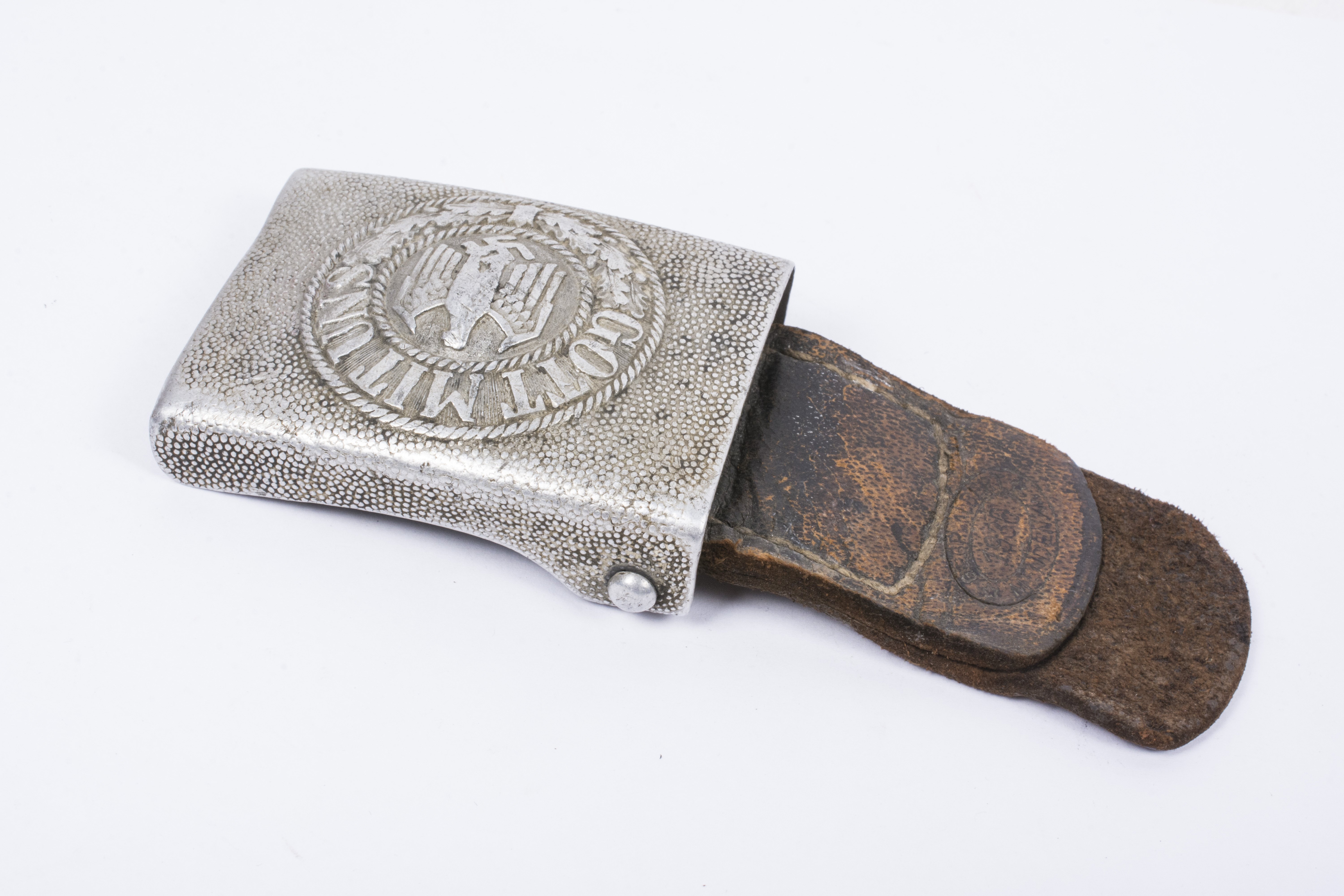 Tabbed aluminum Heer belt buckle Gebr. Albert Menden 1936 — image 4