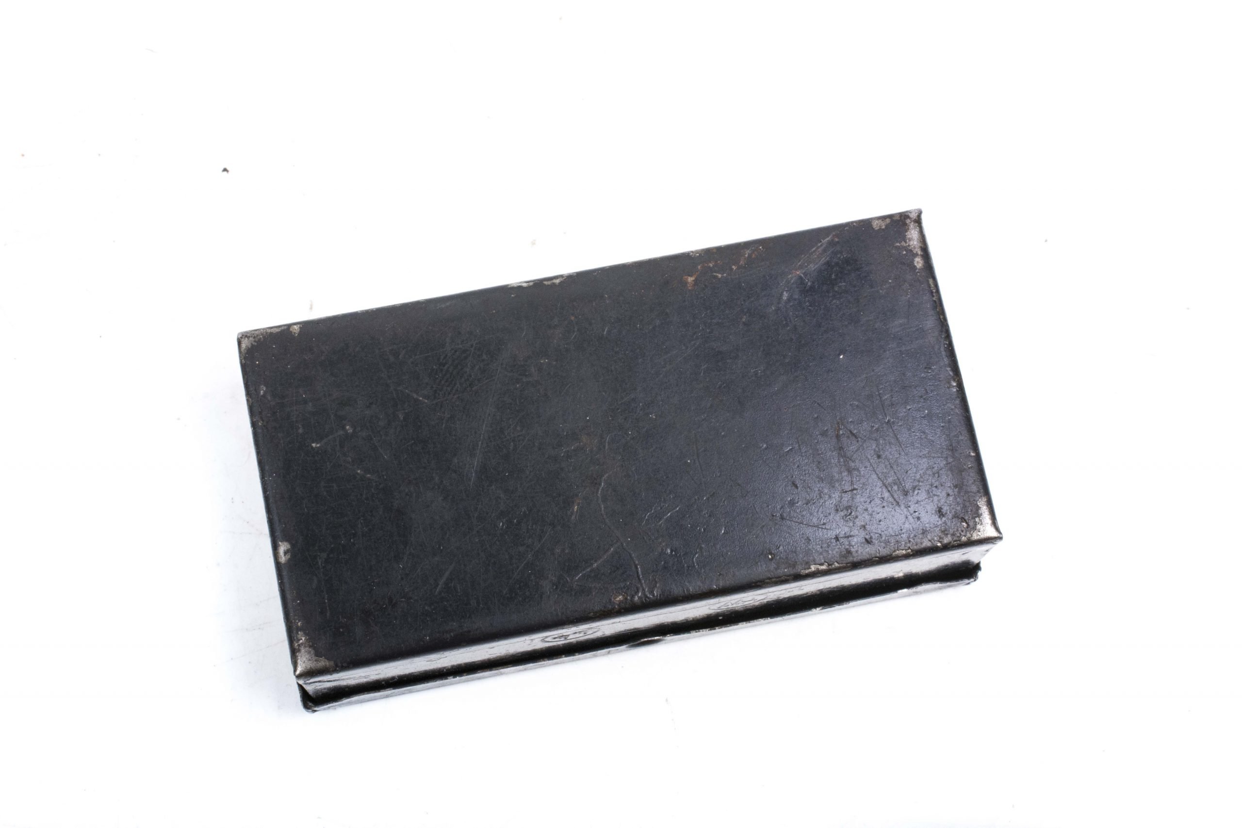 MG42 spare parts tin — image 4