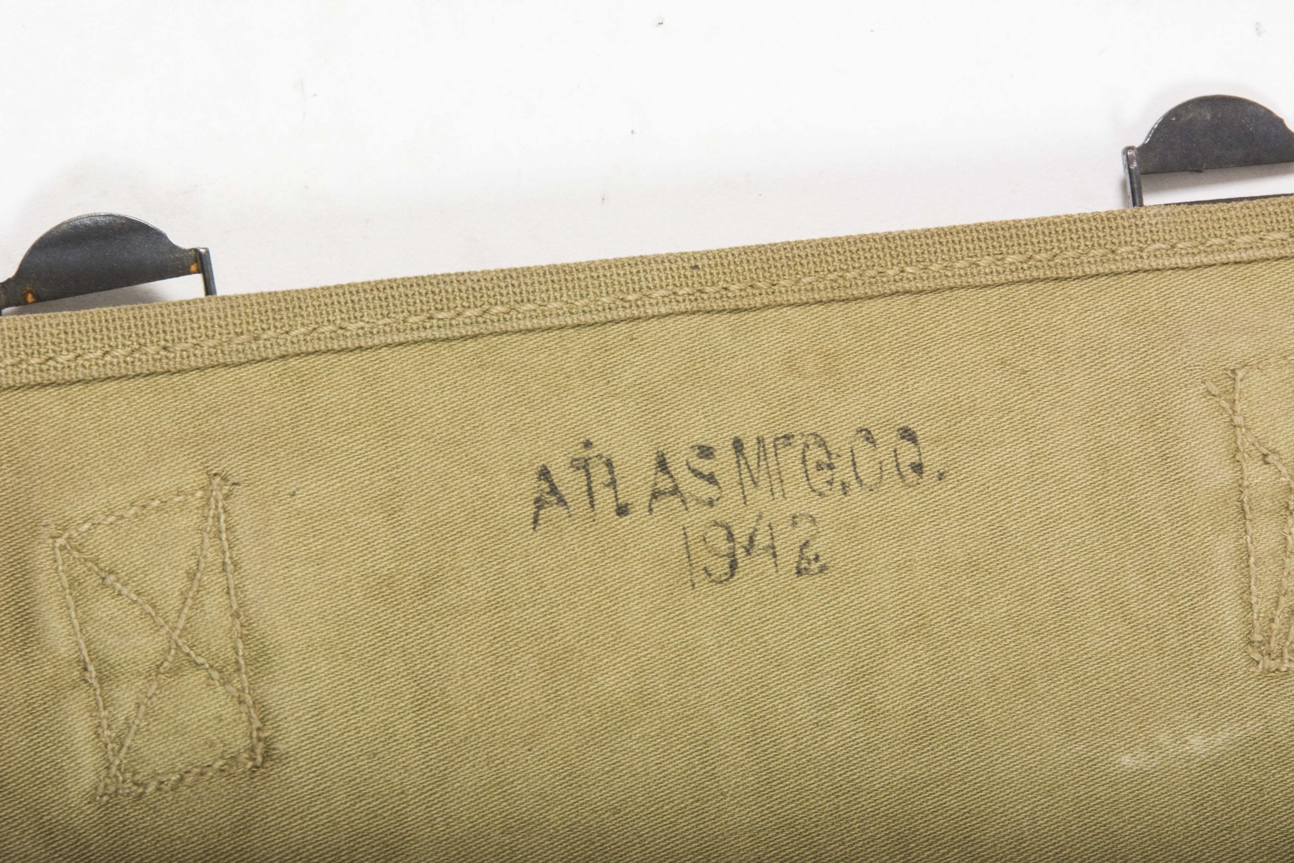 Rubberized US M1936 musette bag marked Atlas Mfg. Co. 1942 — image 3