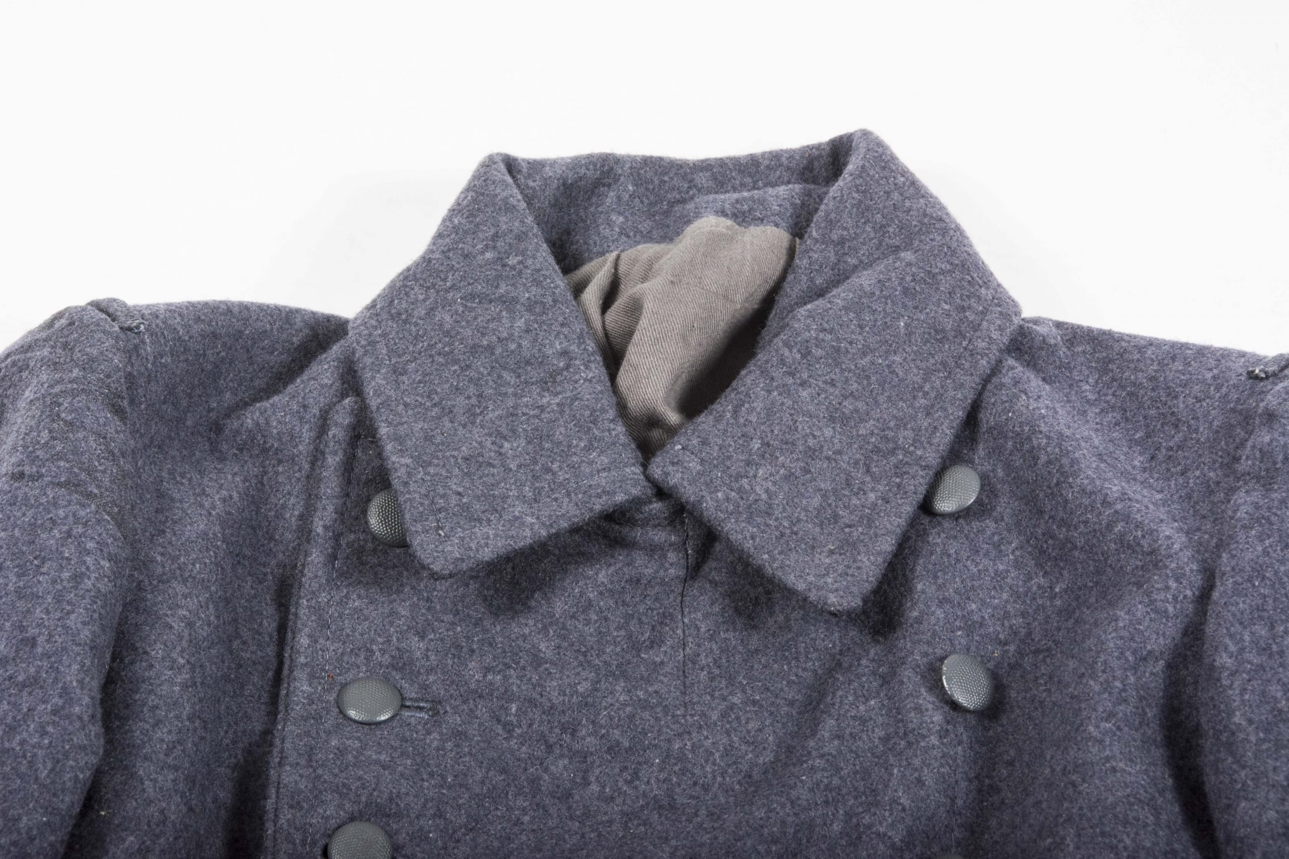 Luftwaffe M40 mantel made by Erich Cramer K.-G. marked L.B.A. 3.41 — image 4