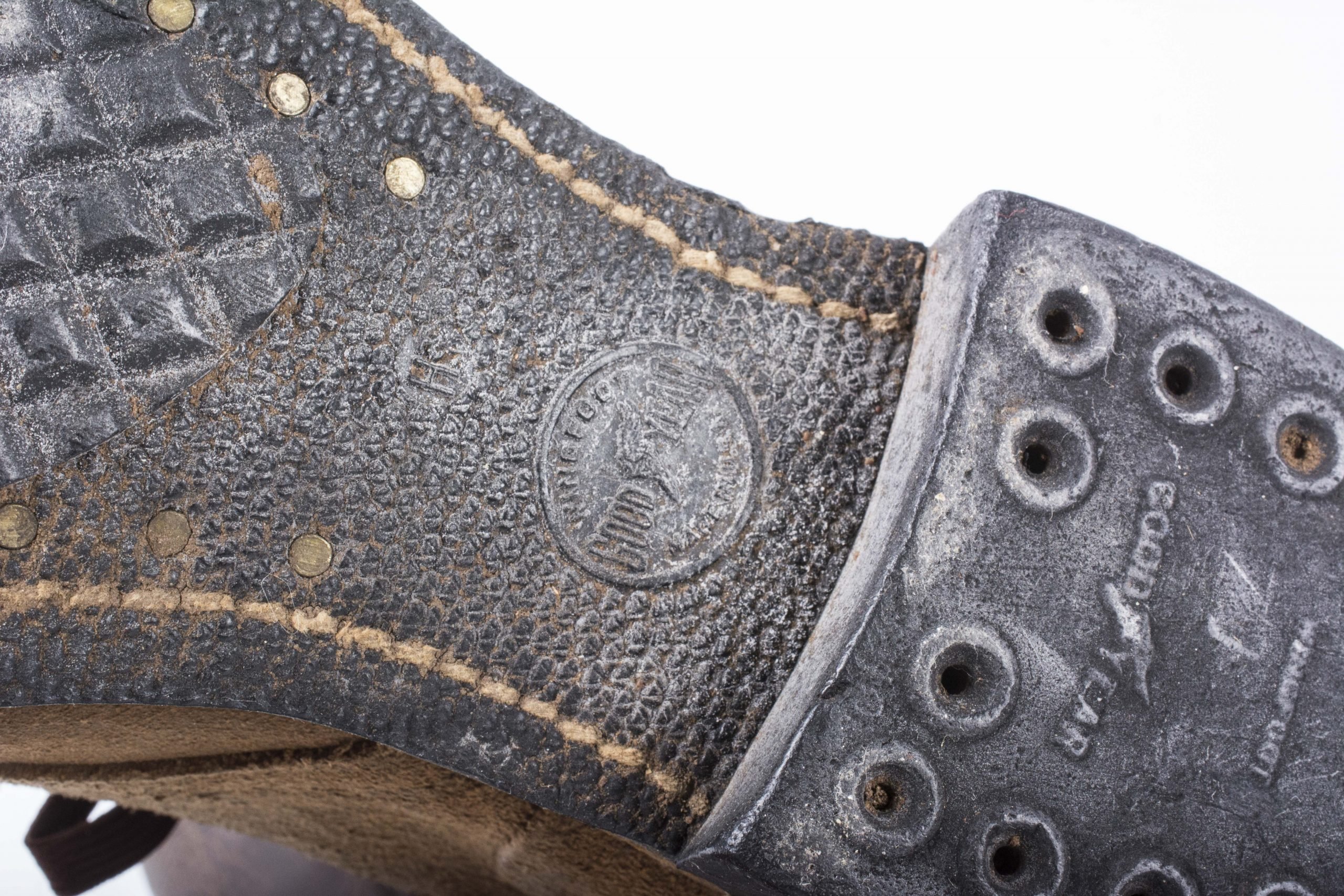 US buckle boots size 7 1/2 dated 1944 — image 4