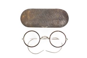 Period glasses
