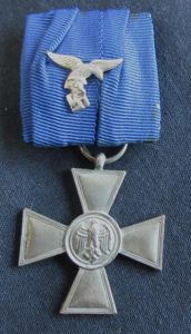 LUFTAWFFE 18 YEAR SERVICE MEDAL