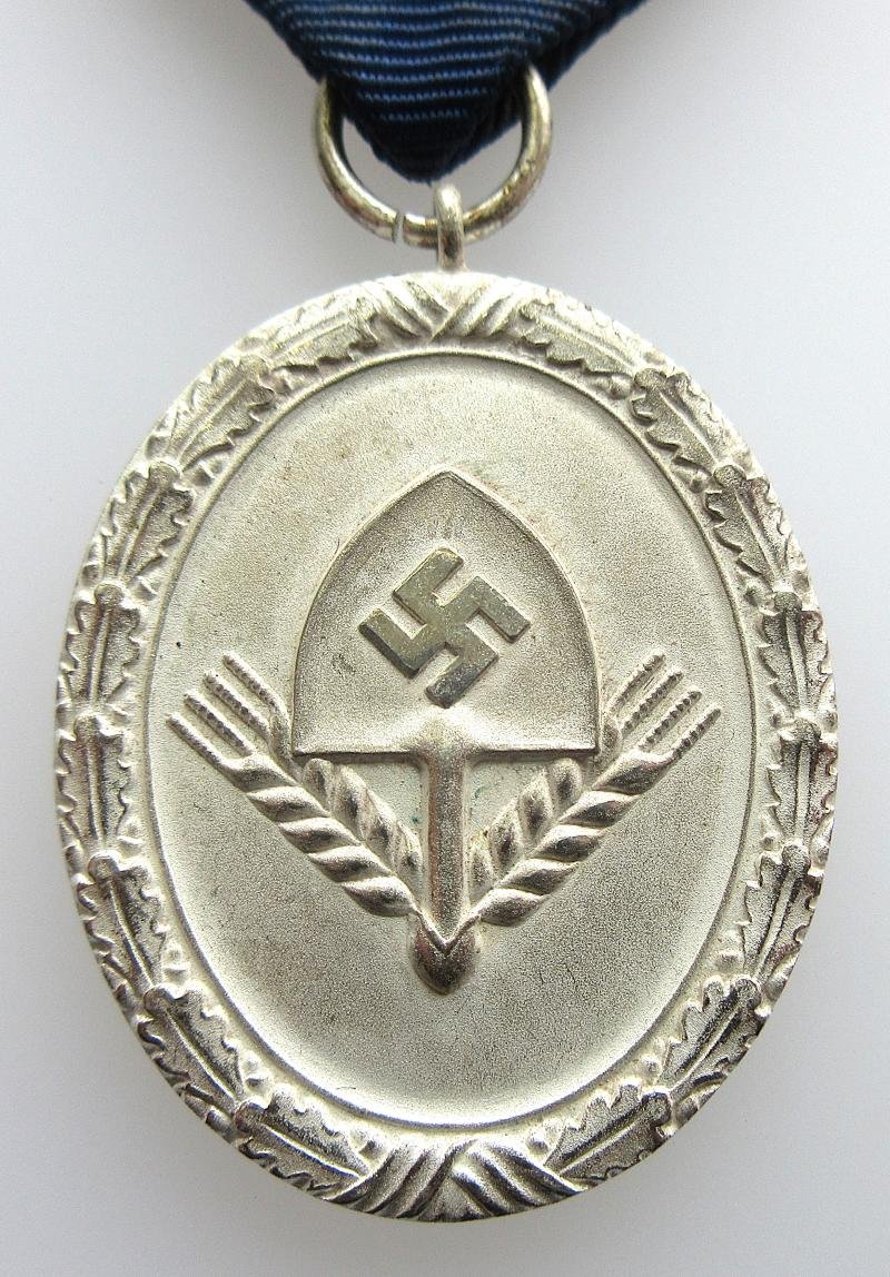 SILVER GRADE RAD SERVICE MEDAL — image 3