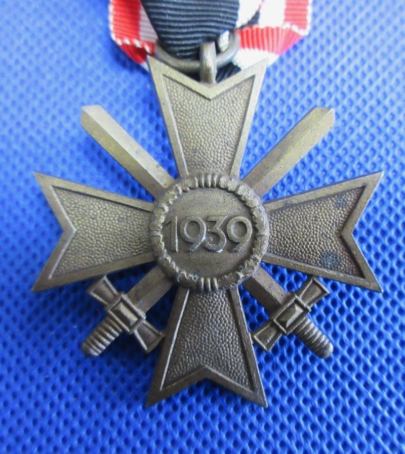 2nd CLASS WAR MERIT CROSS with SWORDS maker marked — image 4