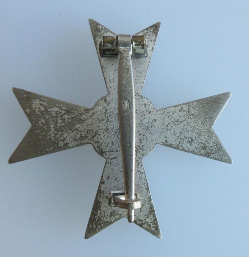 1st CLASS WAR MERIT CROSS without SWORDS maker marked — image 2