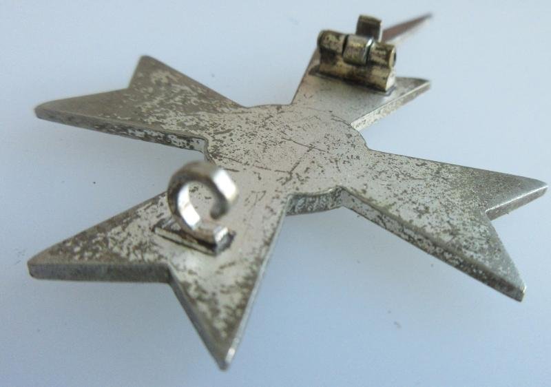 1st CLASS WAR MERIT CROSS without SWORDS maker marked — image 4