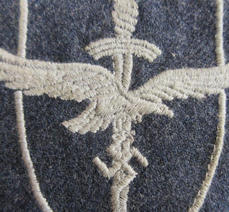 LUFTWAFFE WOMANS FLAK HELPERS ARM PATCH — image 3