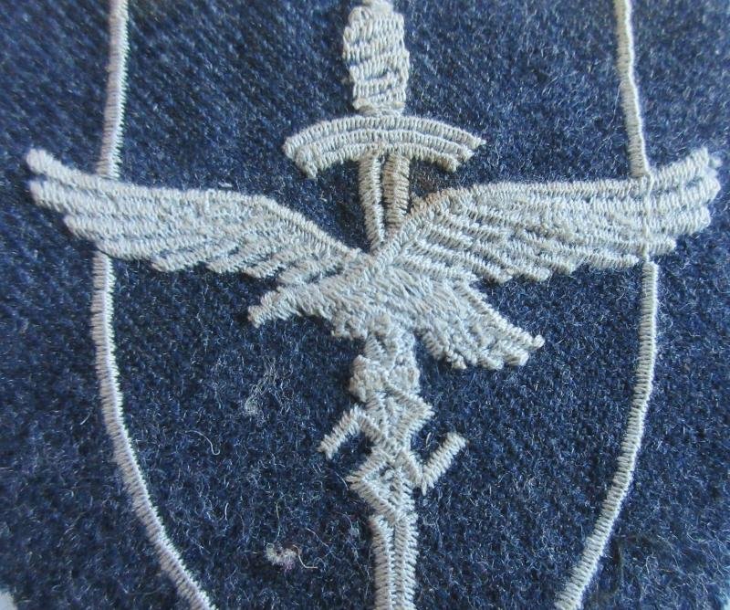 LUFTWAFFE WOMANS FLAK HELPERS ARM PATCH — image 4