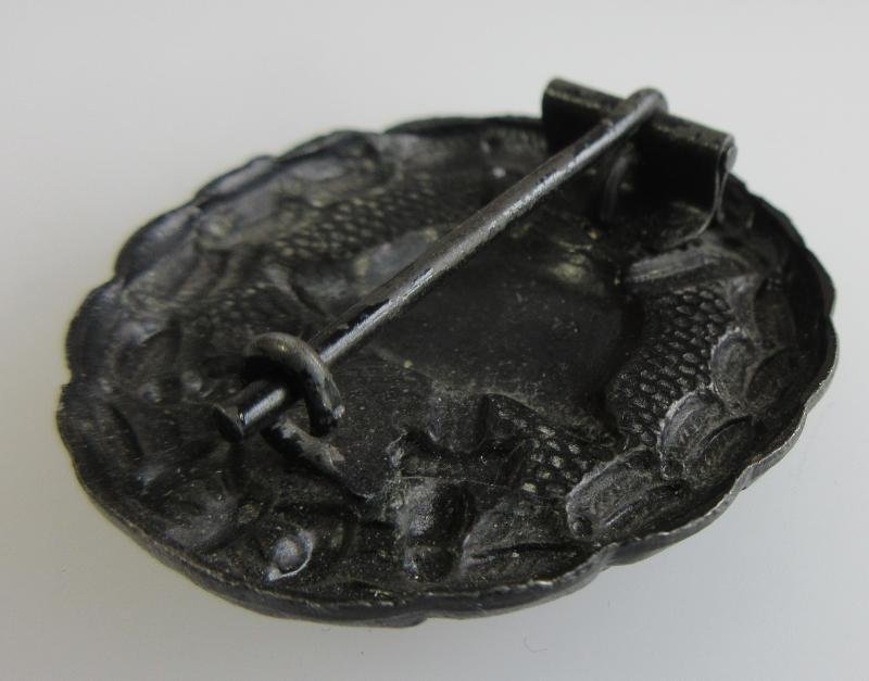 WW1 IMPERIAL BLACK WOUND BADGE & STICKPIN — image 3