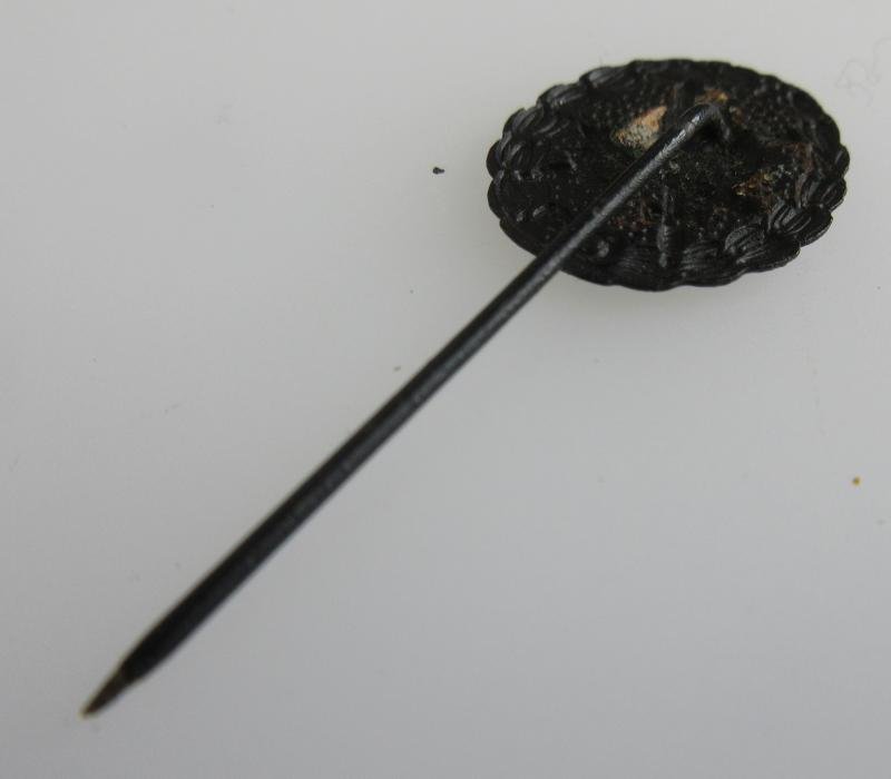 WW1 IMPERIAL BLACK WOUND BADGE & STICKPIN — image 4