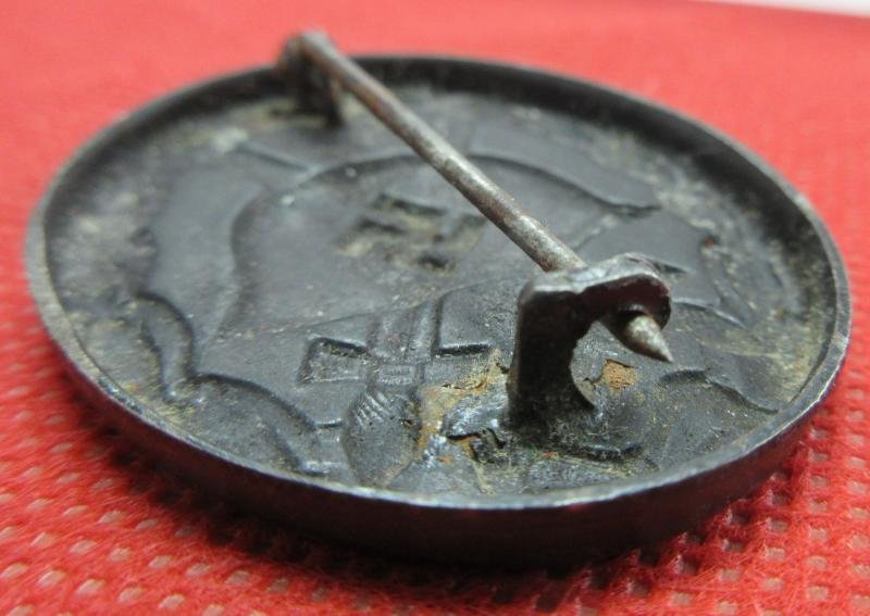 BLACK WOUND BADGE — image 3