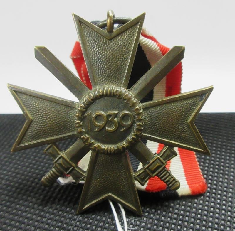 2nd CLASS WAR MERIT CROSS with Swords — image 2