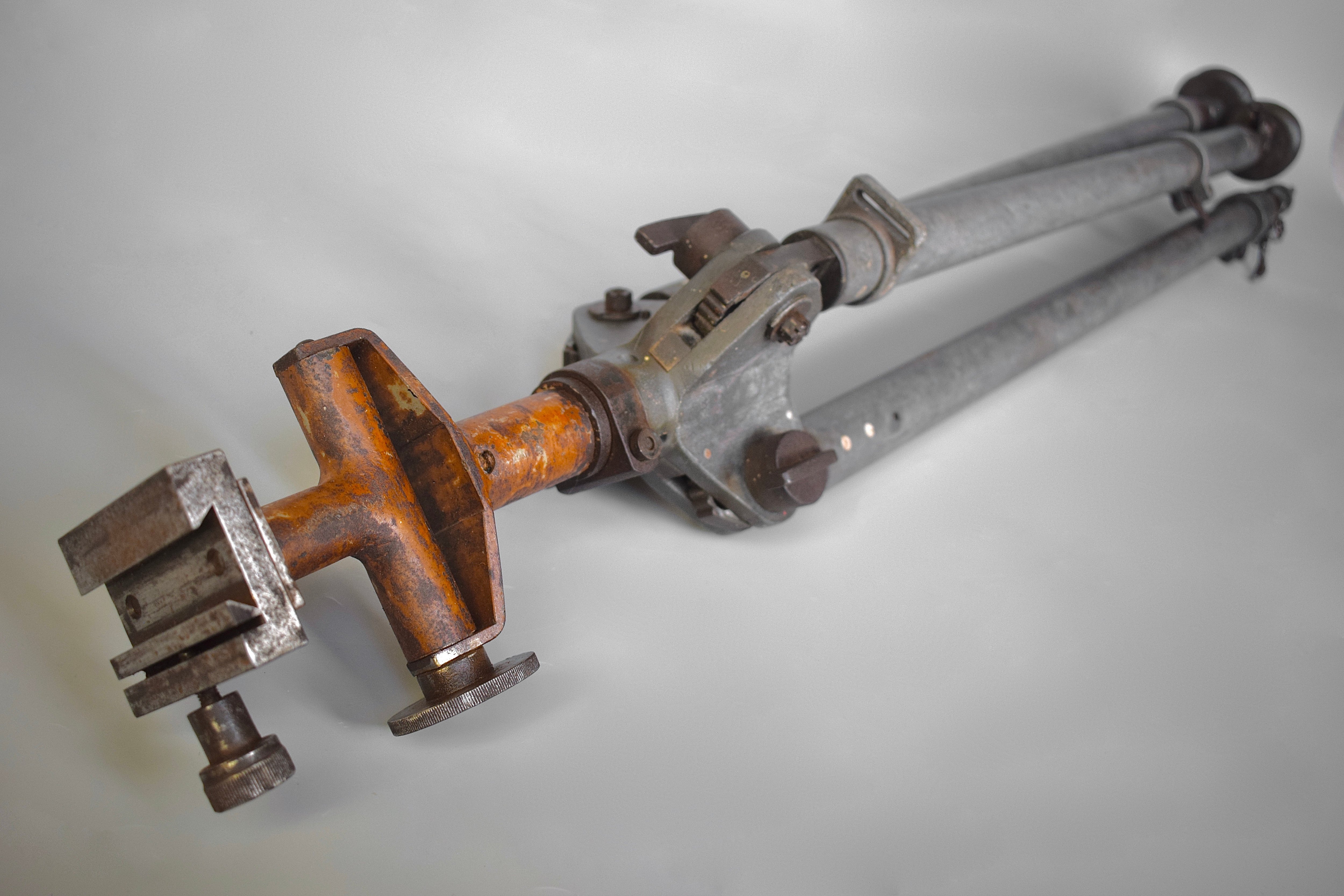 MG34 Dreibein / 10x80 Flakfernrohr binocular tripod 'S64' — image 3