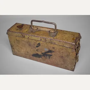 Late-war tan MG34/42 ammo box 'bzl WaA'