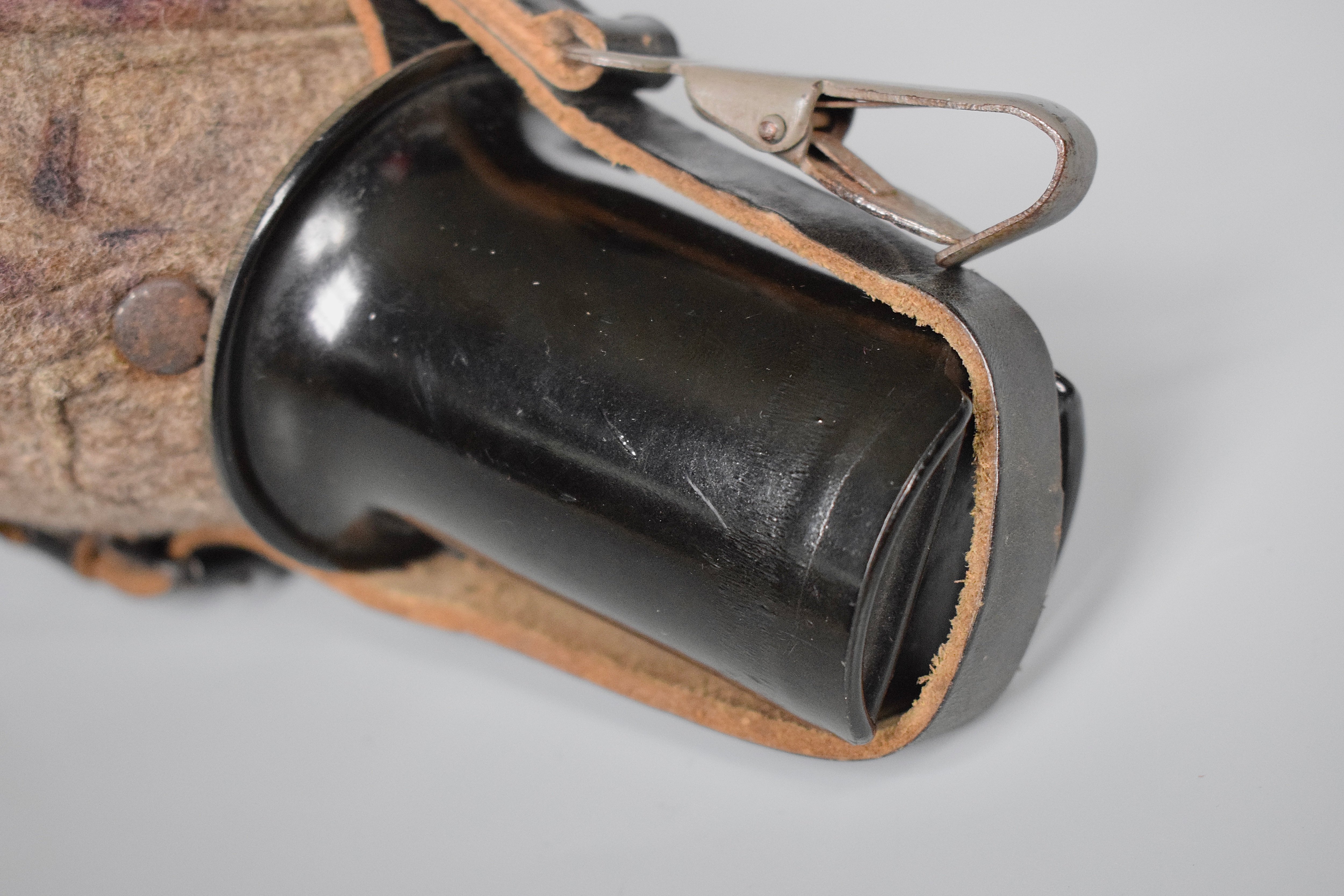 M31 canteen 'W.A.L. 42' w/ Bakelite cup — image 7
