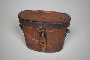 Named pre-war 6x30 Dienstglas case 'Hensoldt Wetzlar'