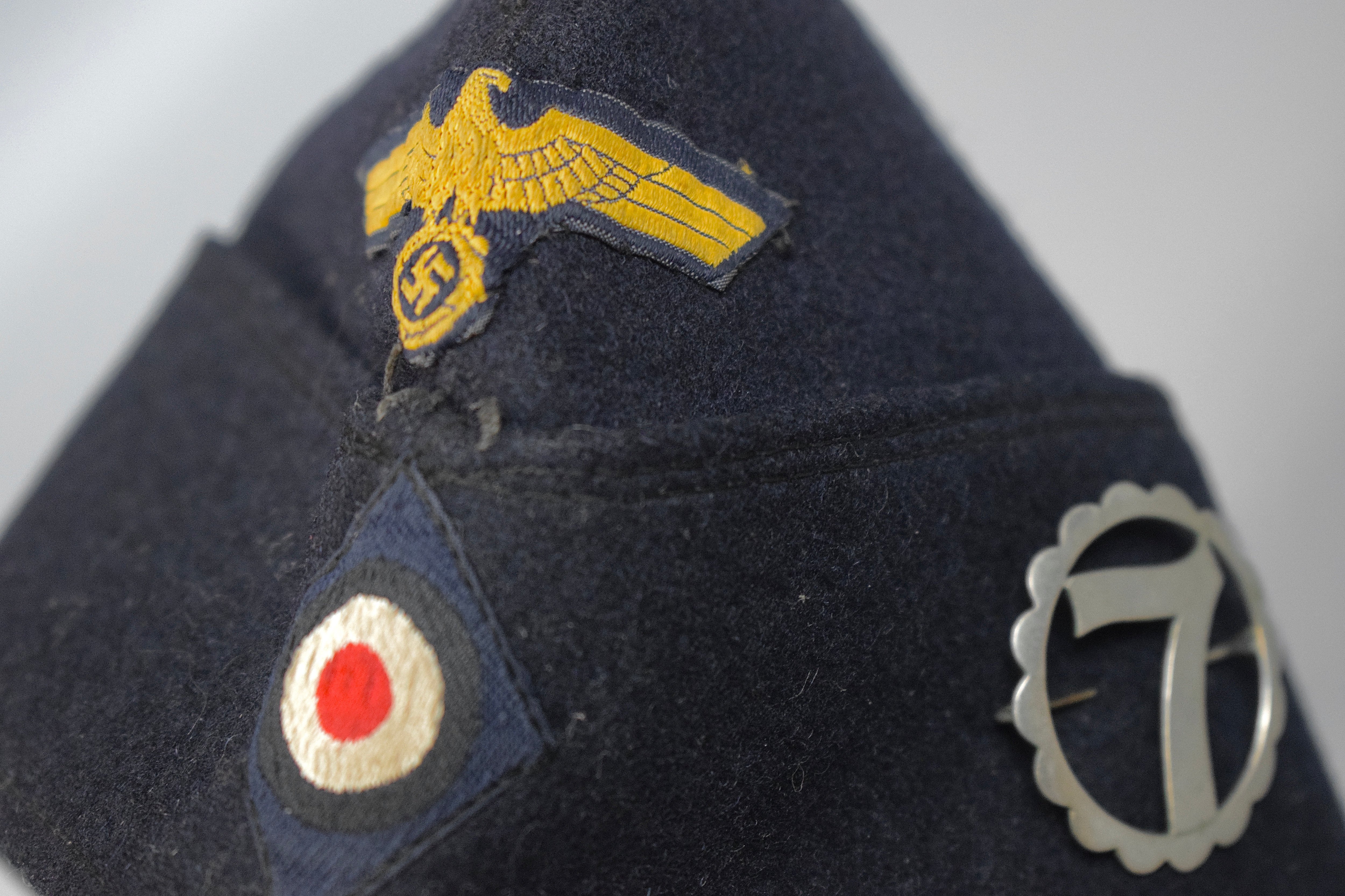 Kriegsmarine U-boat Bordmutze cap + U-707 emblem — image 3