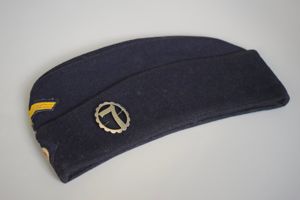 Kriegsmarine U-boat Bordmutze cap + U-707 emblem