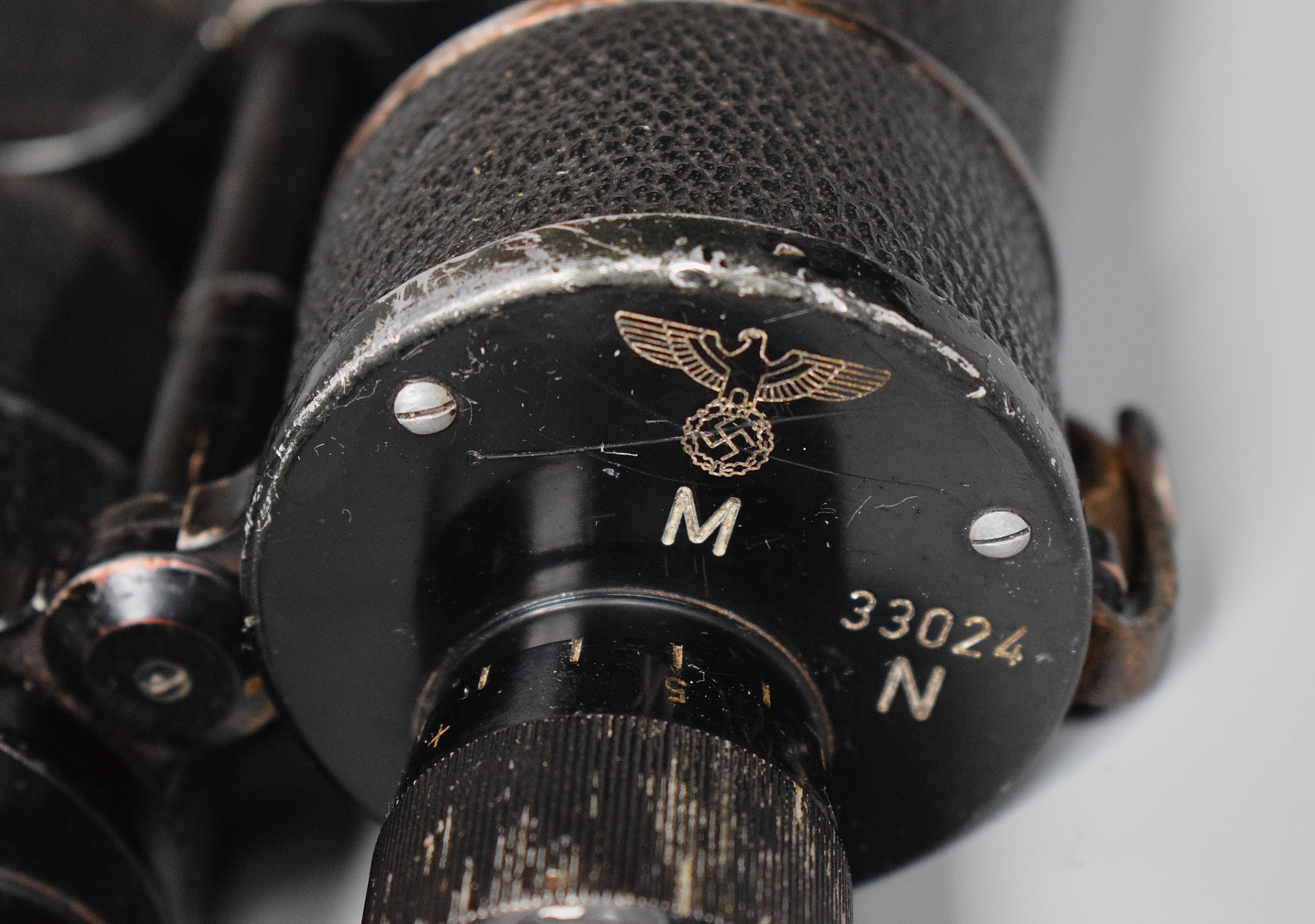 Leitz 7x50 Kriegsmarine U-boat binoculars — image 2