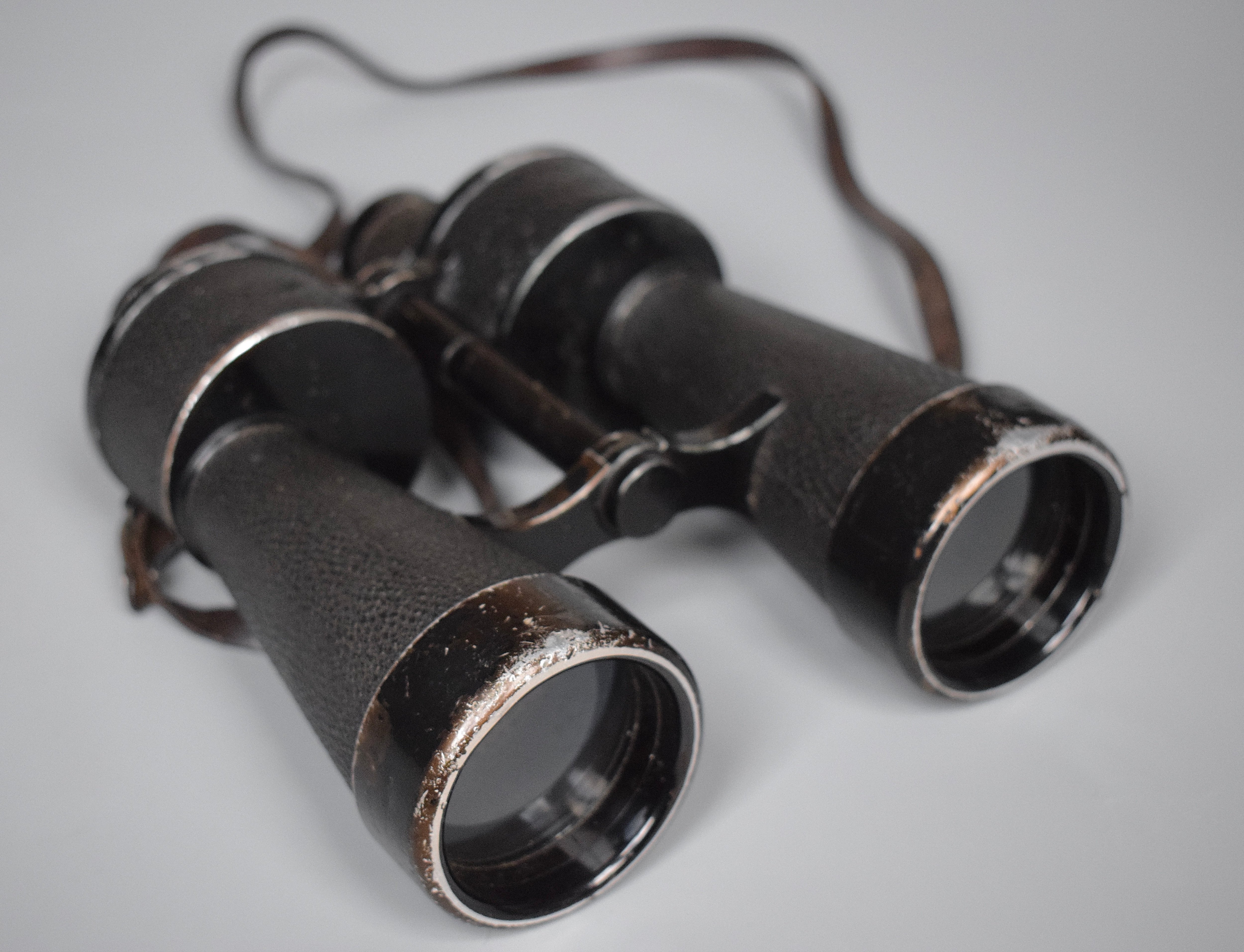 Leitz 7x50 Kriegsmarine U-boat binoculars — image 3