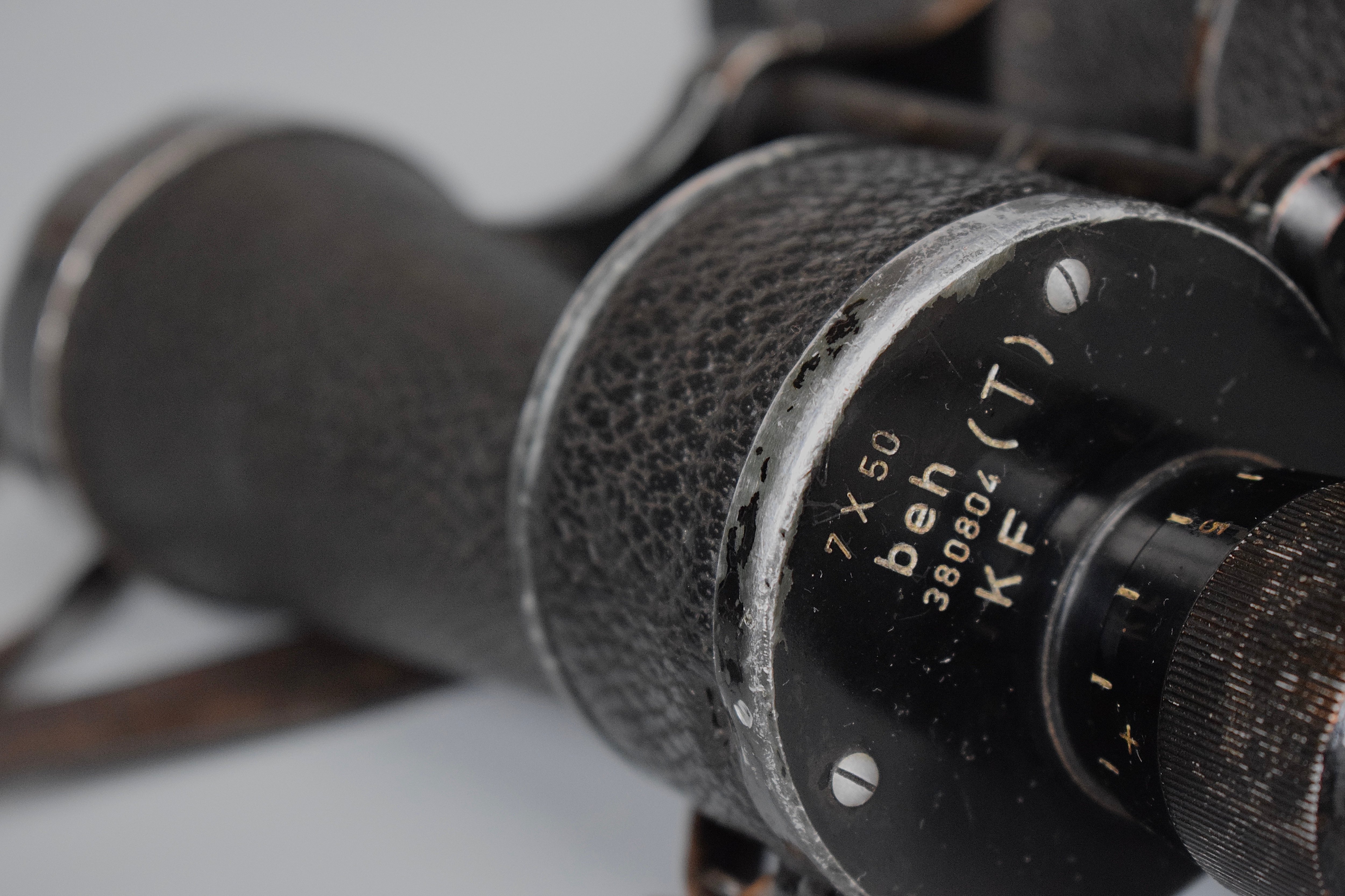 Leitz 7x50 Kriegsmarine U-boat binoculars — image 4