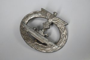 Late-war KM U-boat war badge 'F&B'