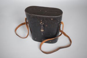 Early Zeiss Kriegsmarine 7x50 binocular case + filters