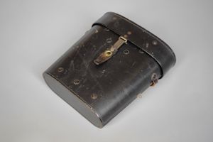 Early Zeiss 7x50 Kriegsmarine binoculars case
