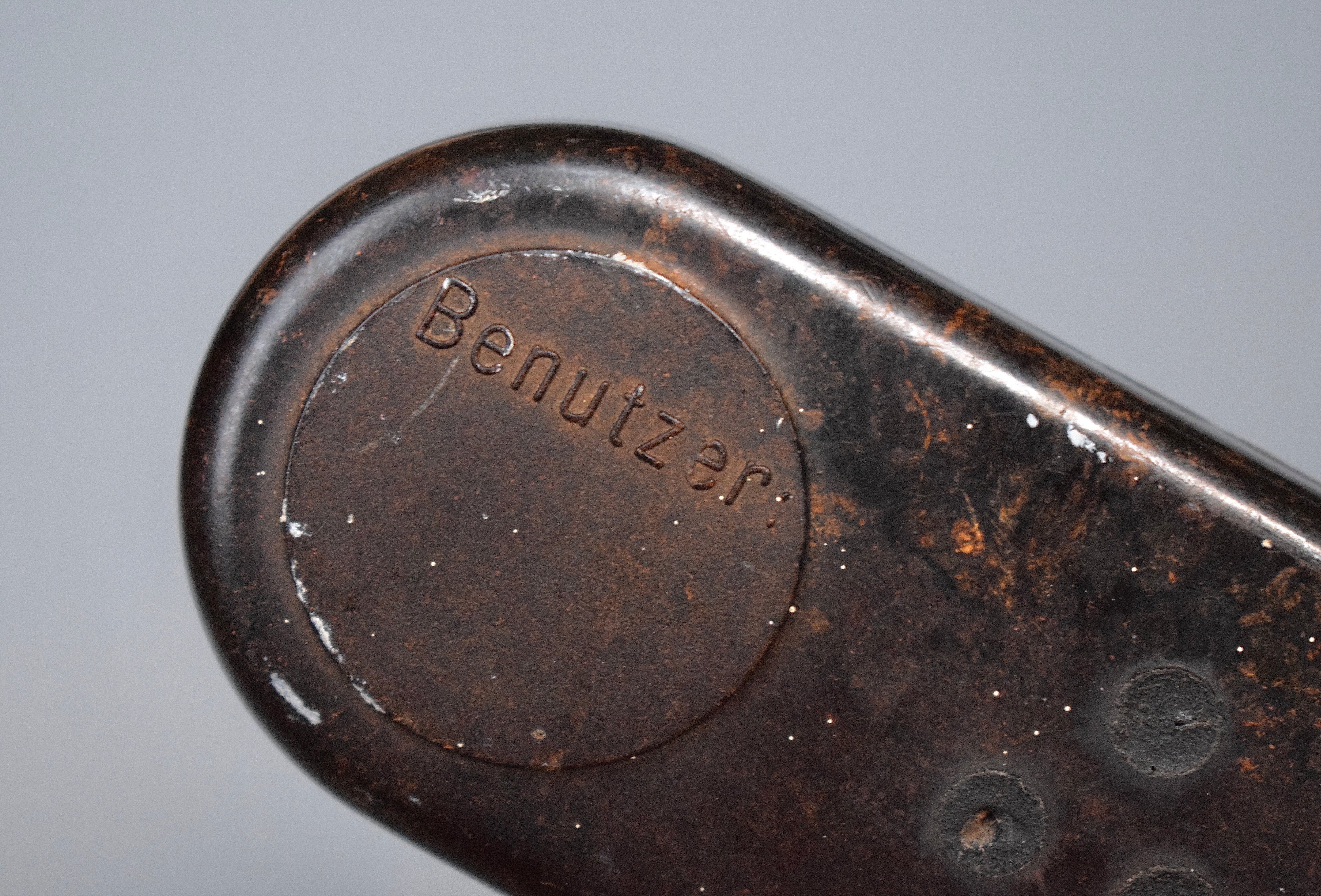 Kriegsmarine 7x50 Binocular Bakelite 'Benutzer' ocular cover — image 3