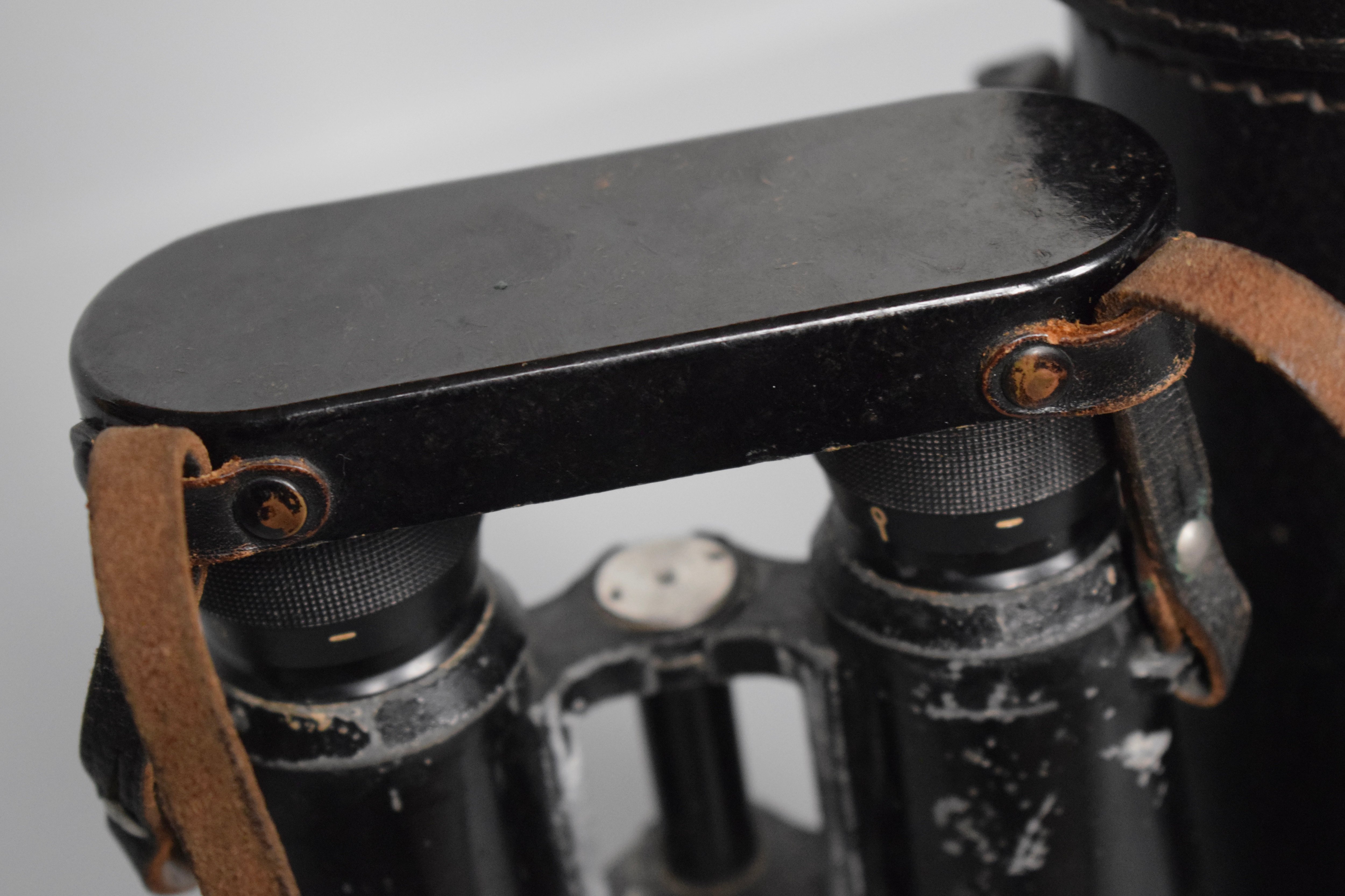 Hensoldt 10x50 Panzer Dienstglas binoculars 'bmj 1942' — image 10