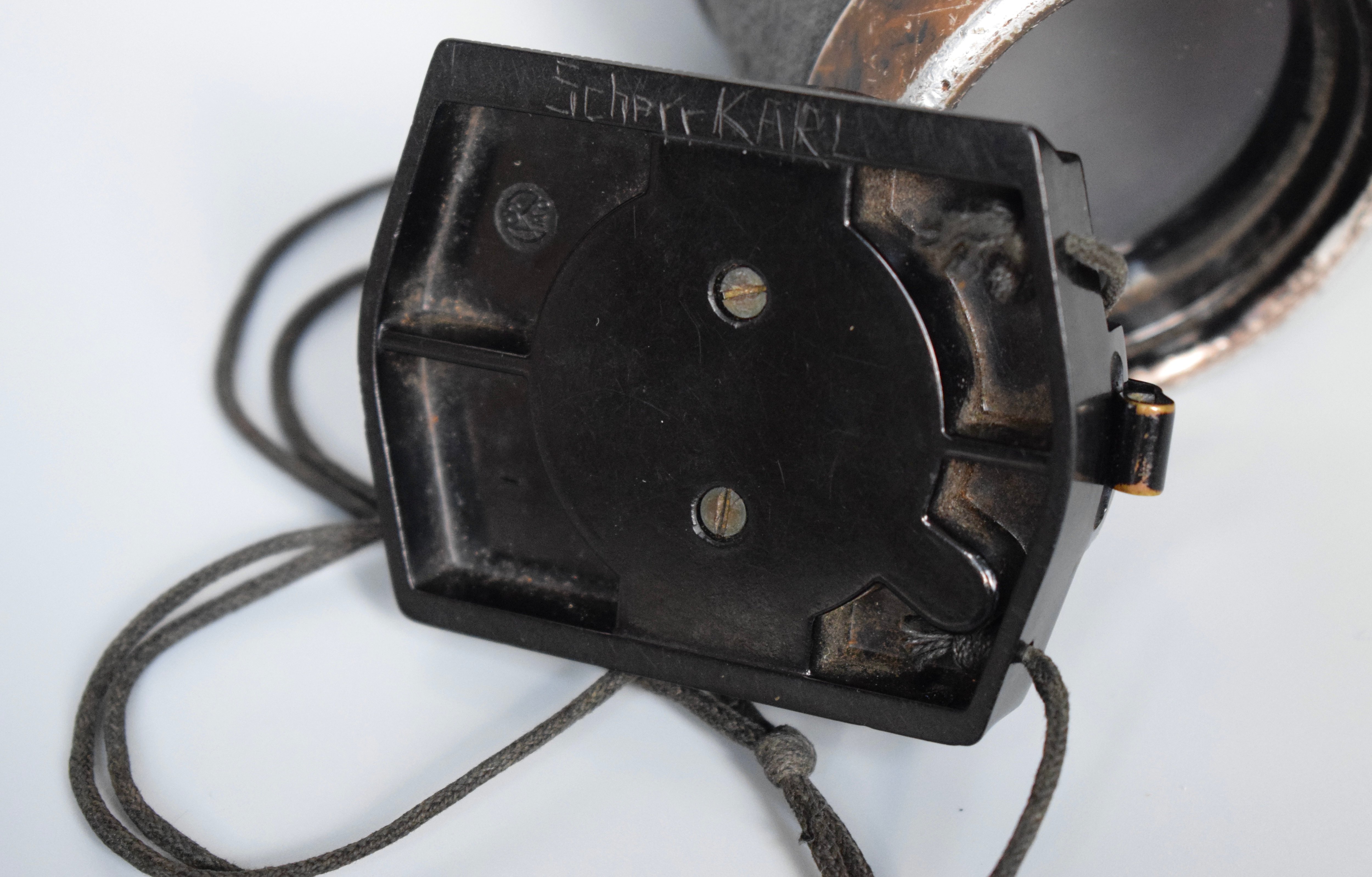 Named 7x50 Kriegsmarine gas mask binoculars 'blc' + compass — image 13