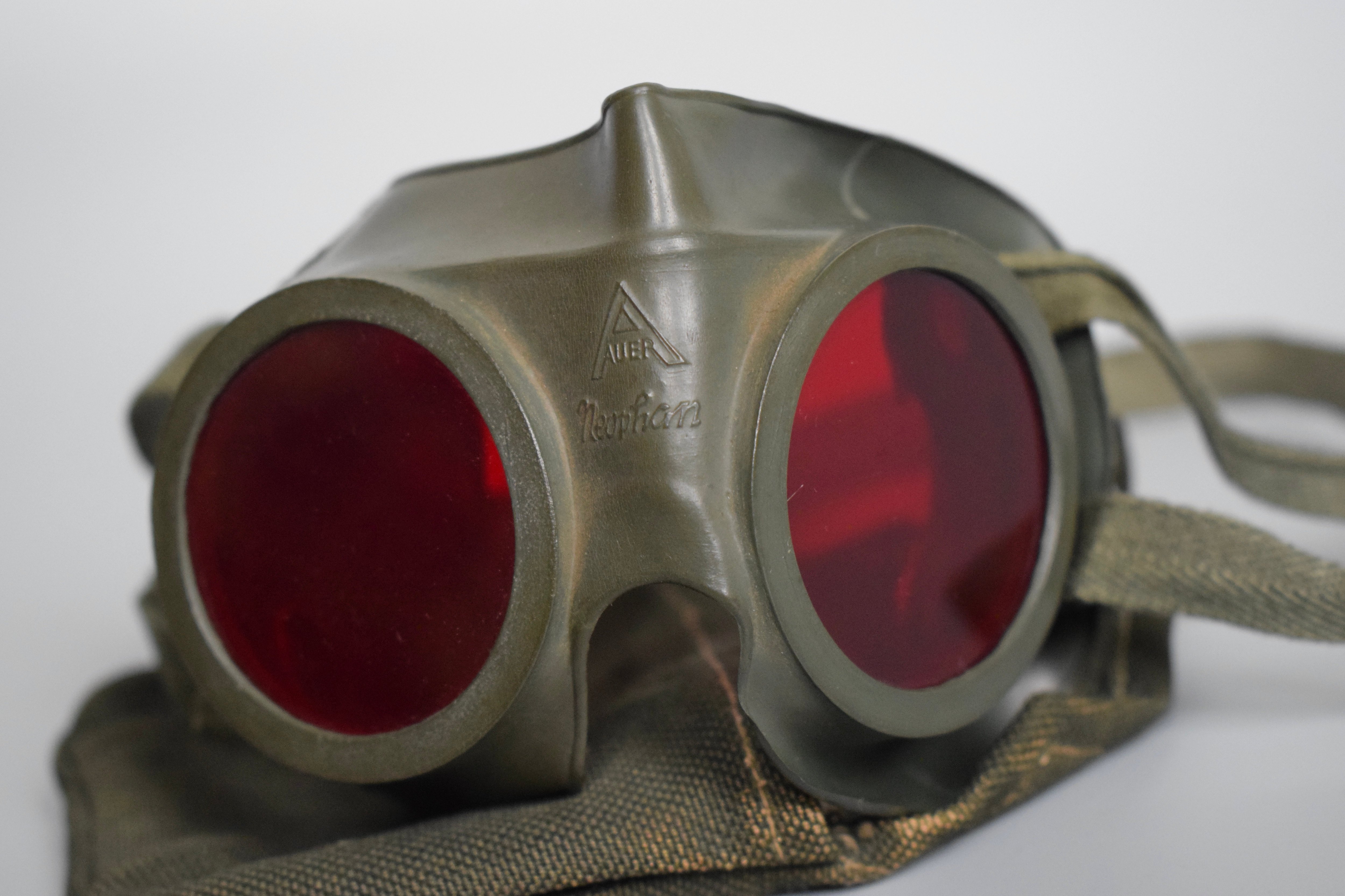 AUER 'Neophan' goggles + pouch — image 4