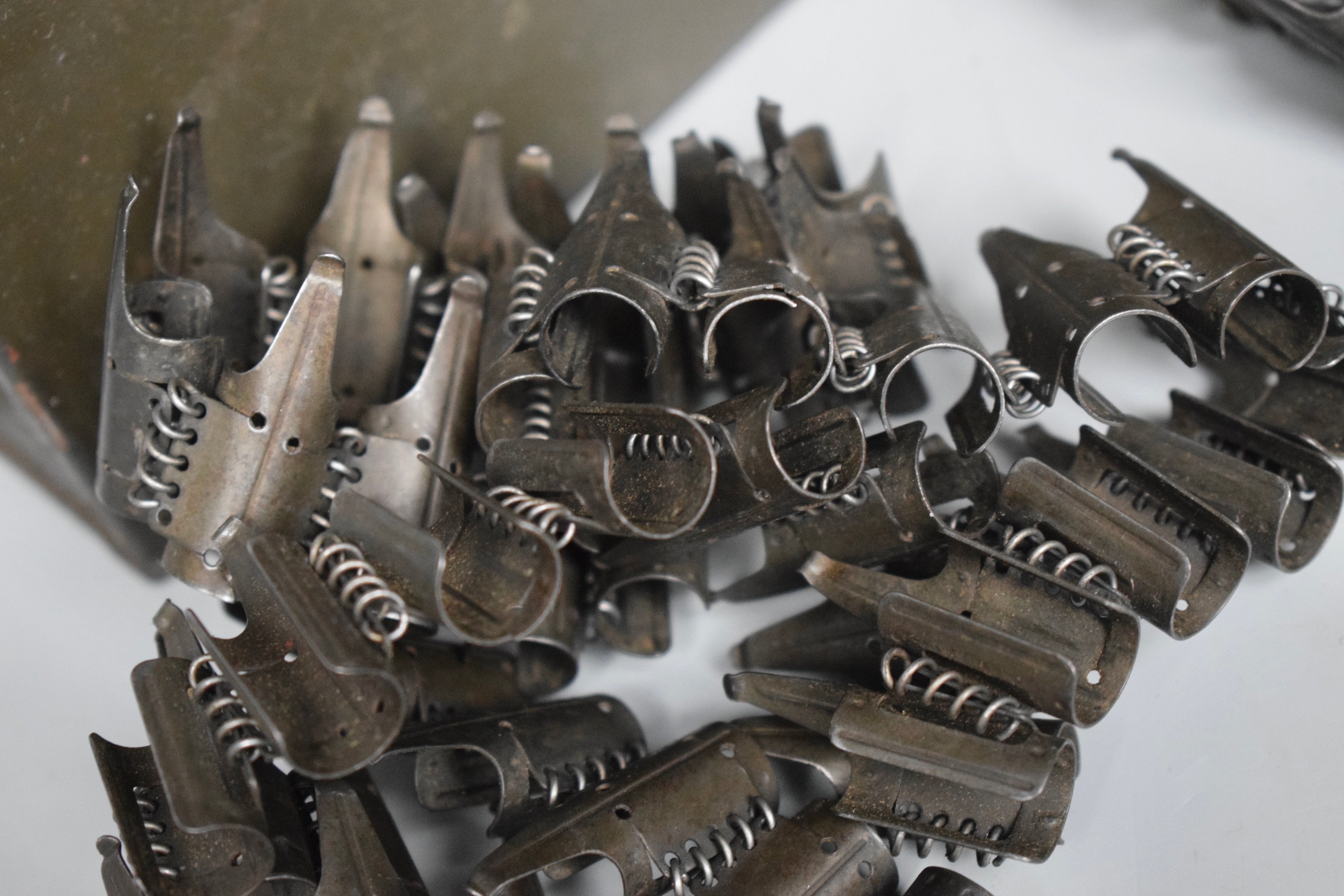 MG34/42 ammo box 'brc 41 WaA' + belts set — image 10