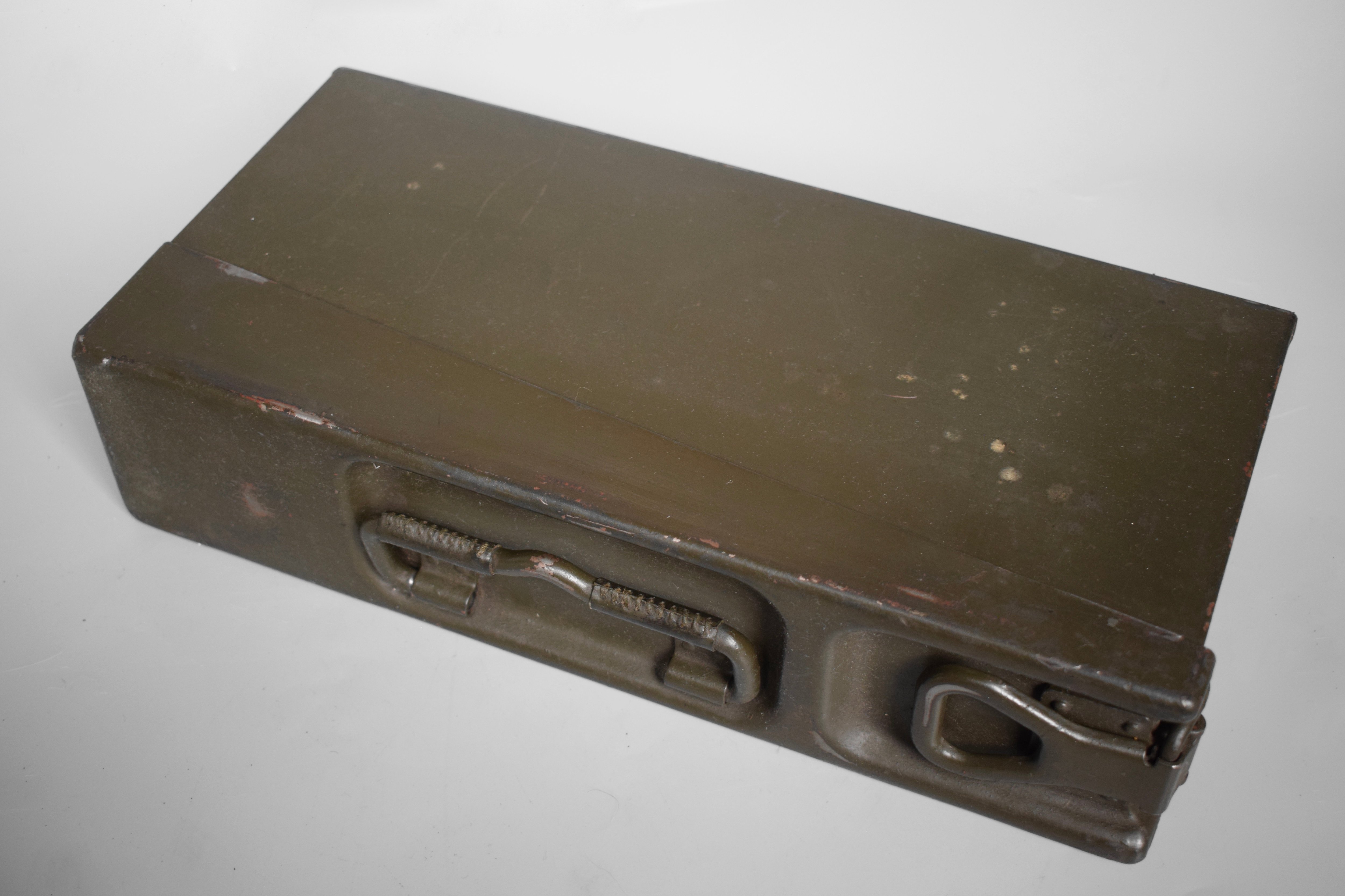 MG34/42 ammo box 'brc 41 WaA' + belts set — image 2