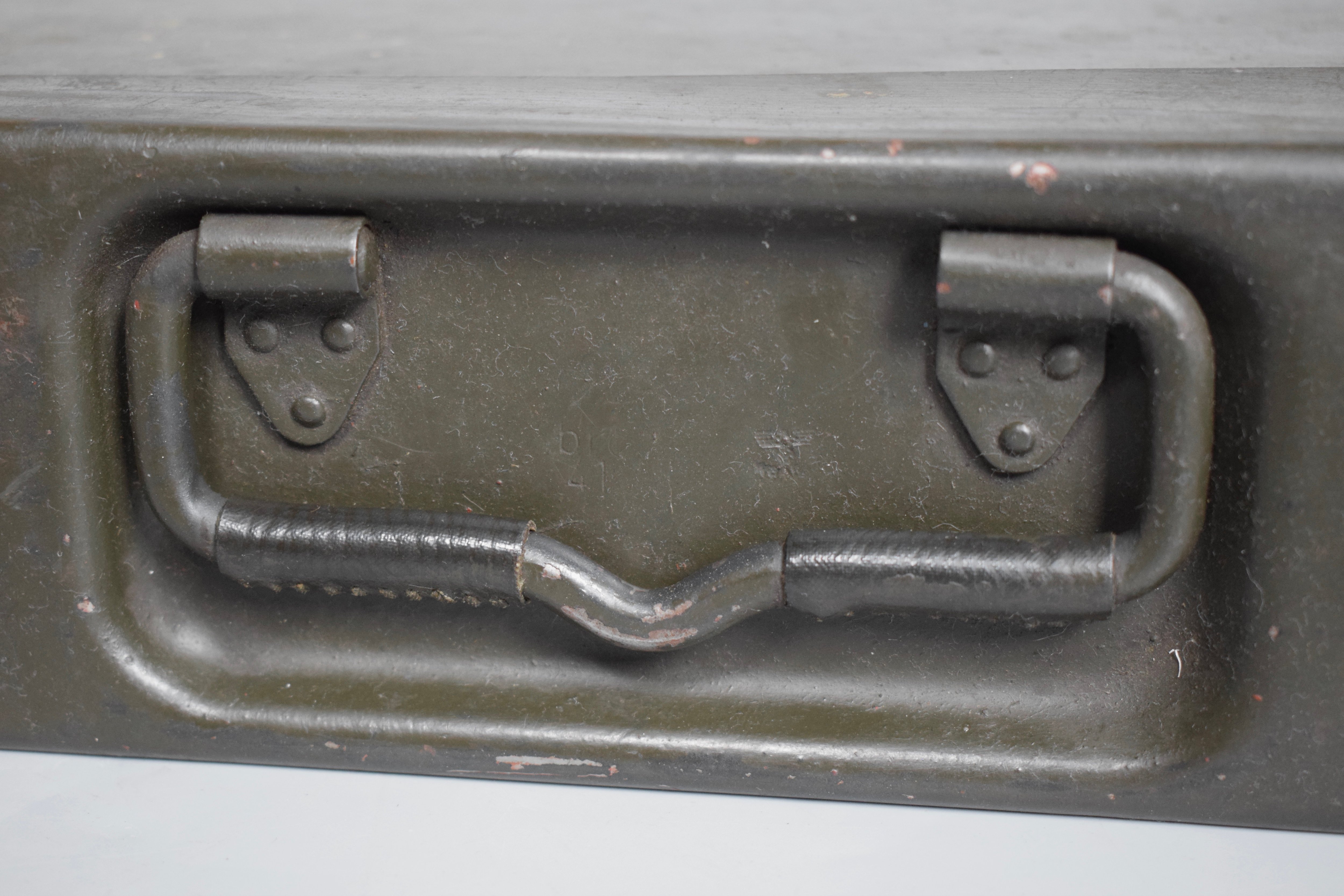 MG34/42 ammo box 'brc 41 WaA' + belts set — image 3