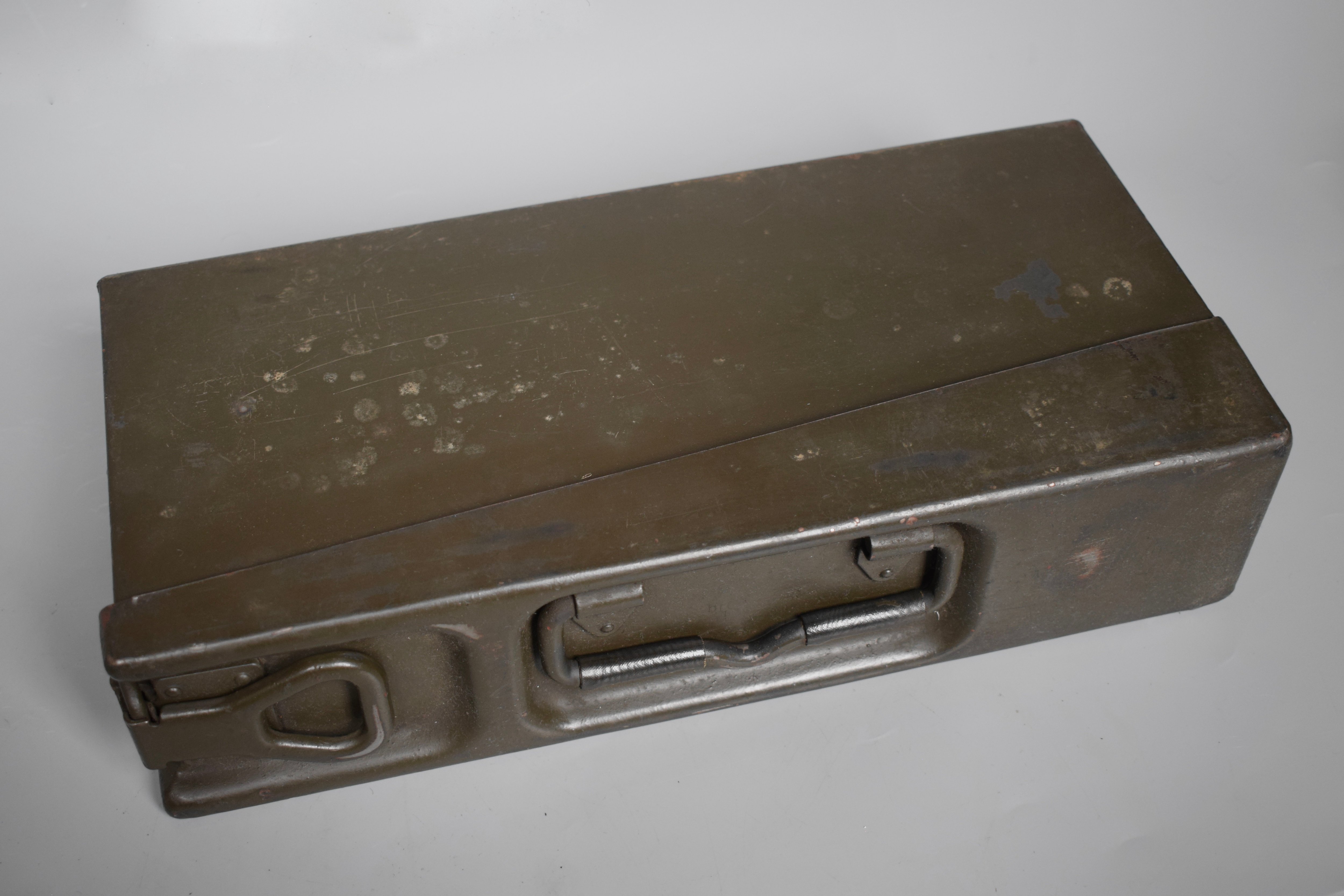 MG34/42 ammo box 'brc 41 WaA' + belts set — image 5