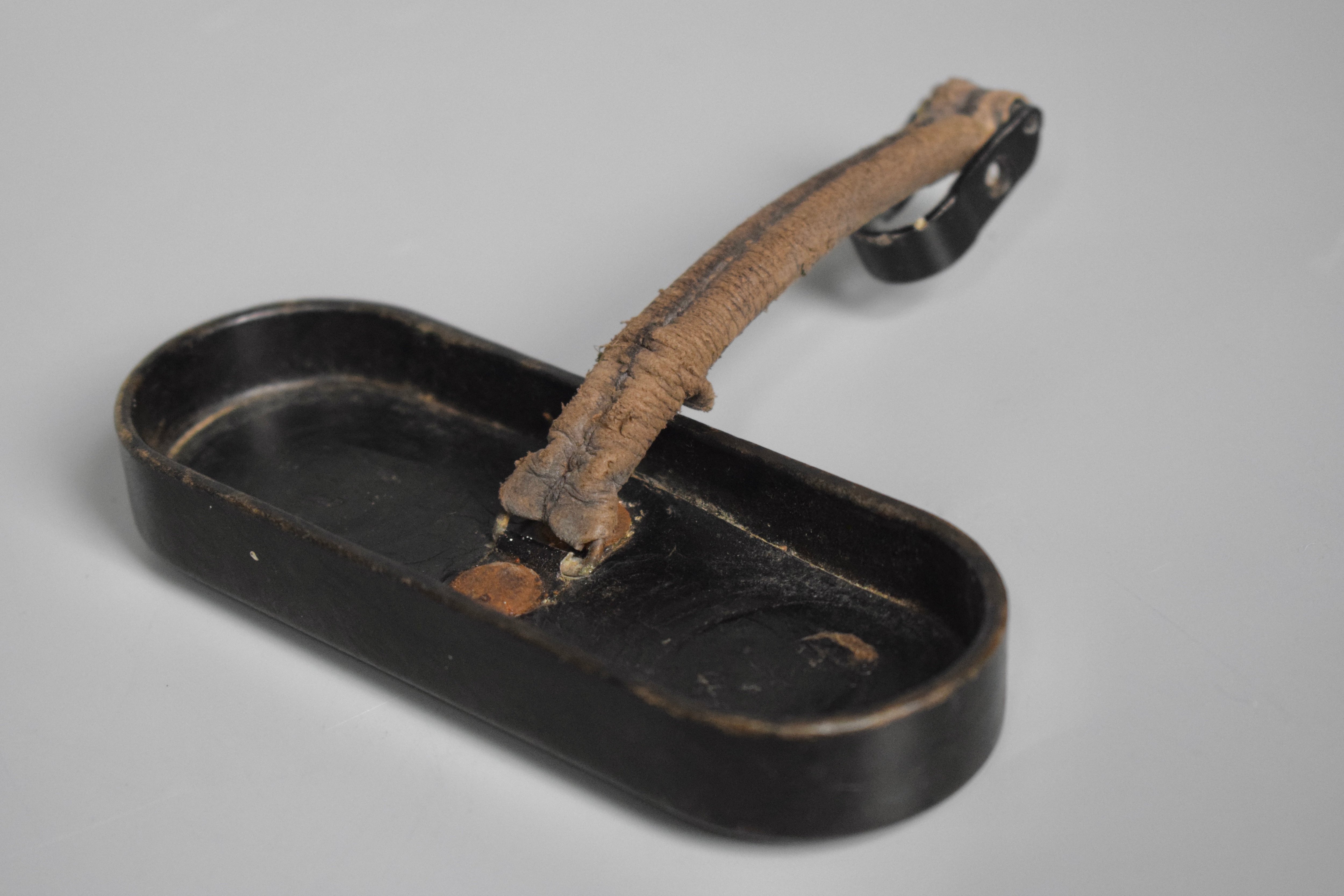 Kriegsmarine Leitz 7x50 binocular bakelite ocular cover — image 3