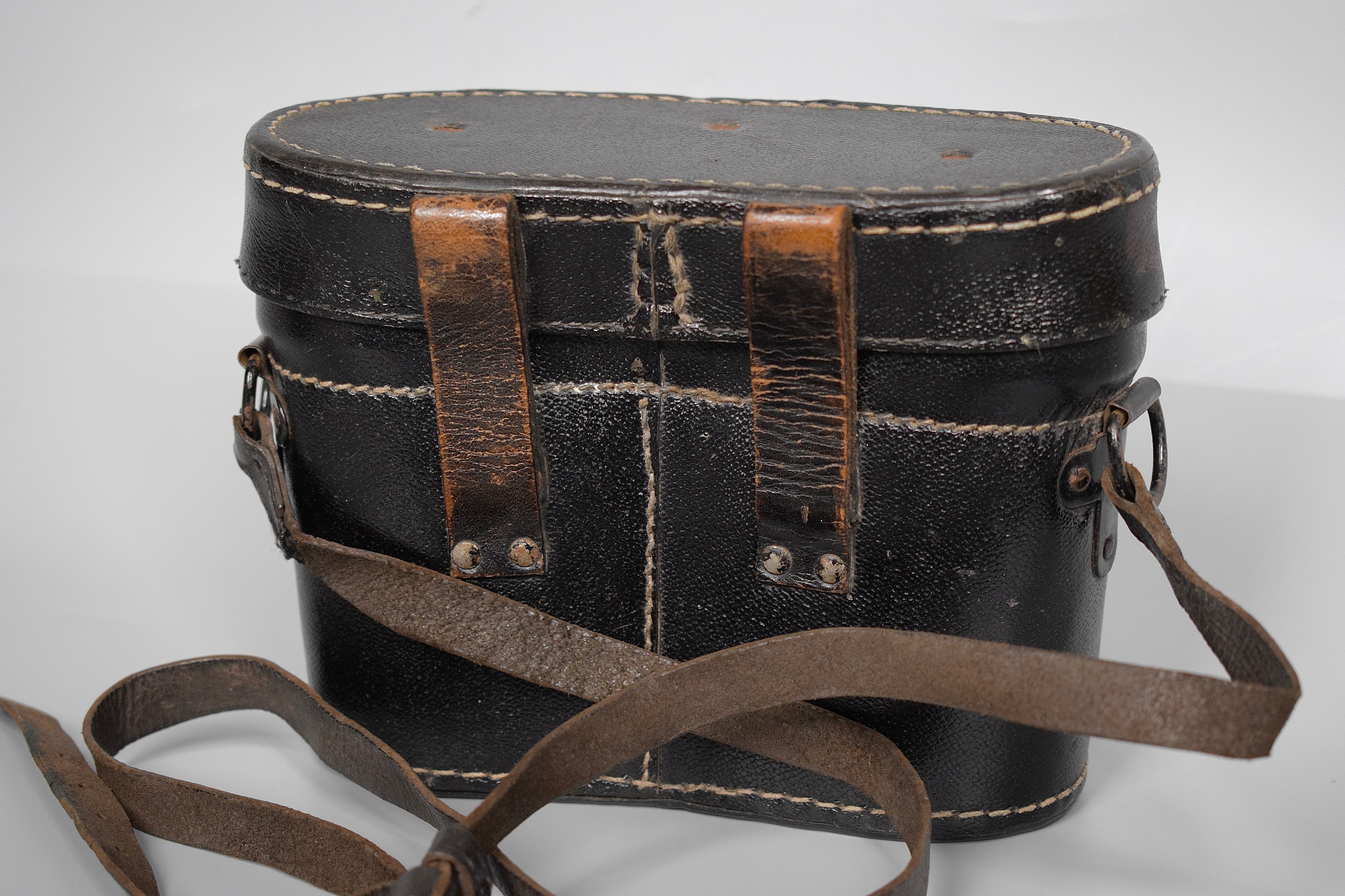 Bakelite 6x30 Dienstglas case 'cxn 4' — image 4