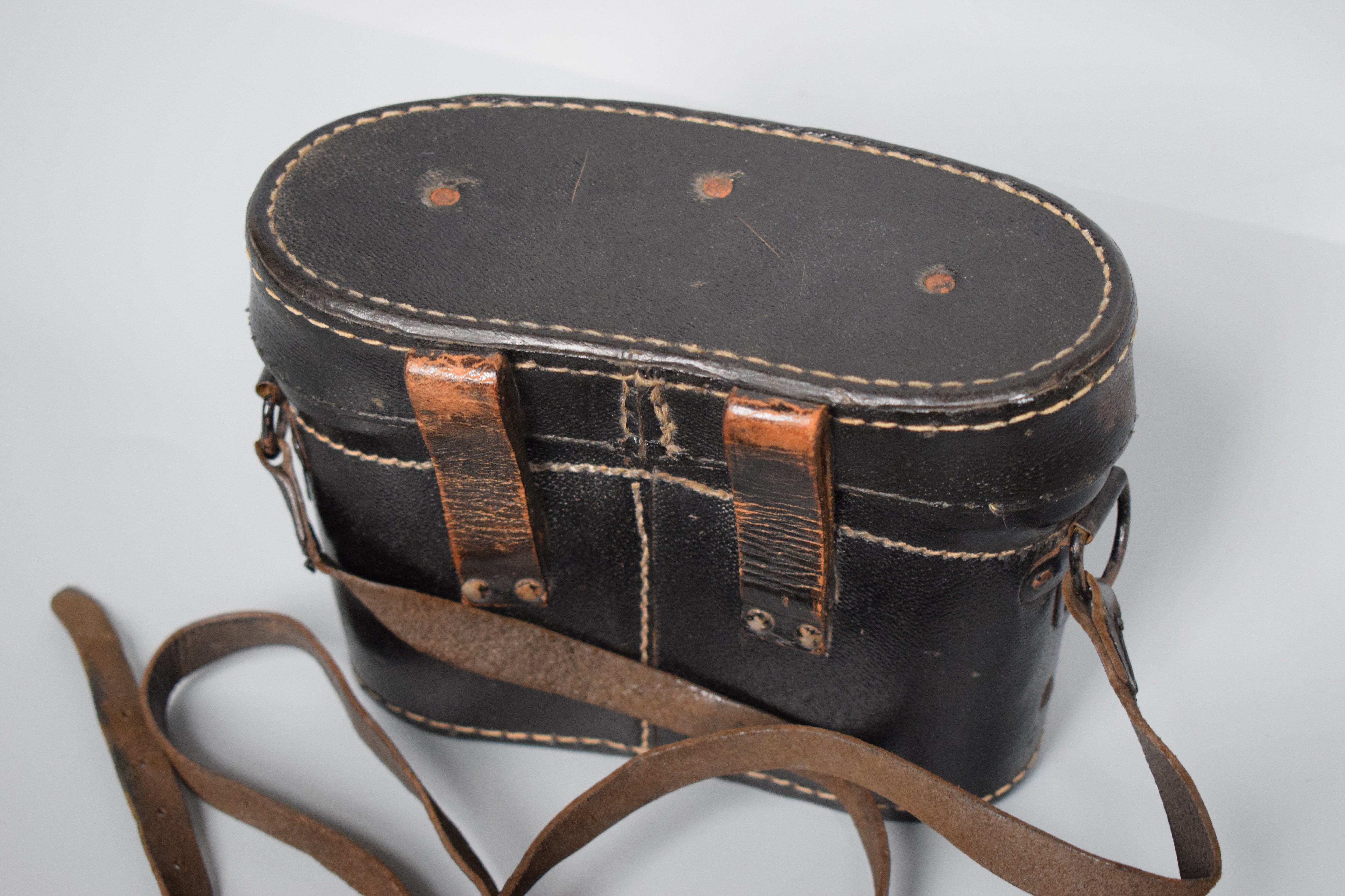 Bakelite 6x30 Dienstglas case 'cxn 4' — image 5