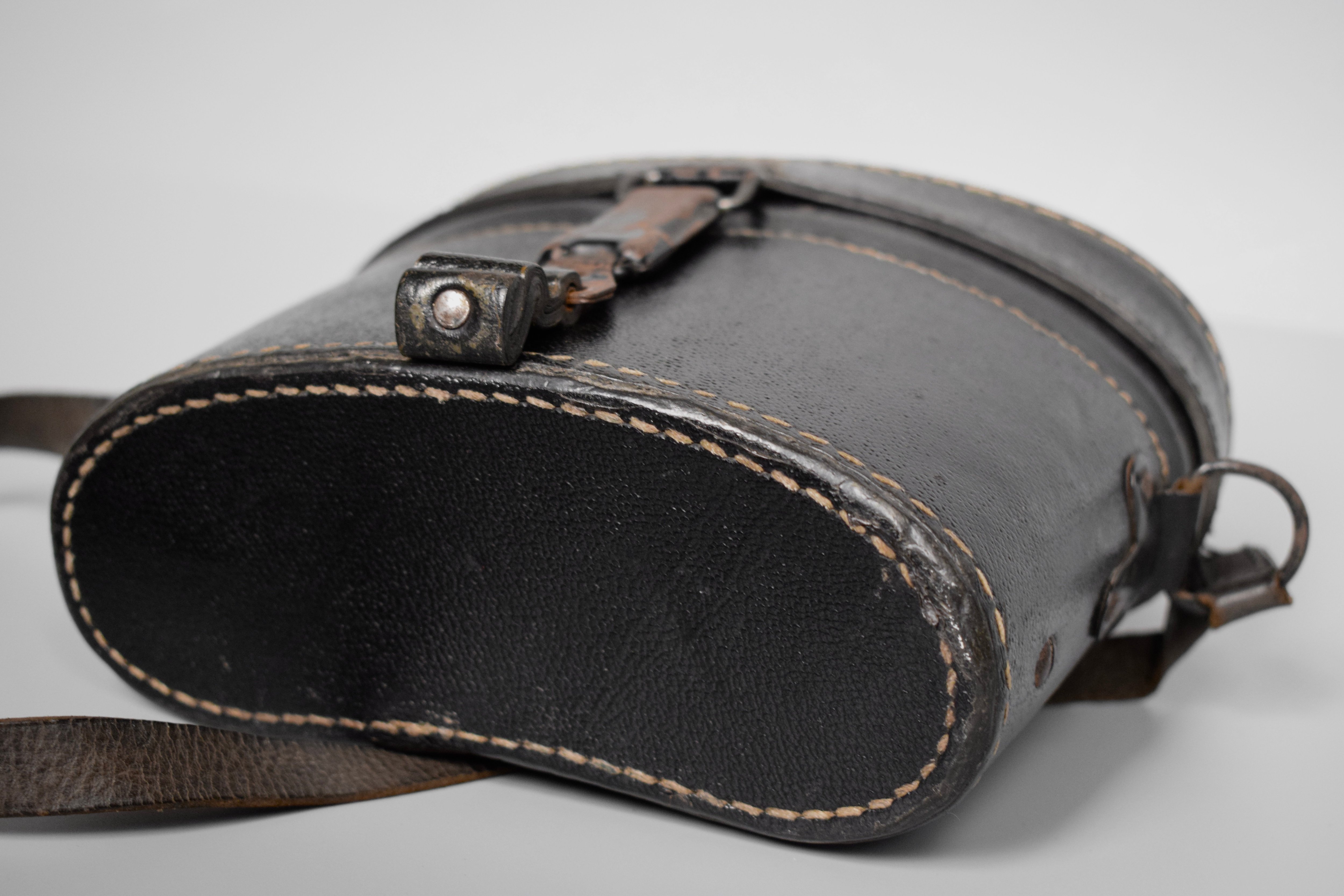 Bakelite 6x30 Dienstglas case 'cxn 4' — image 8