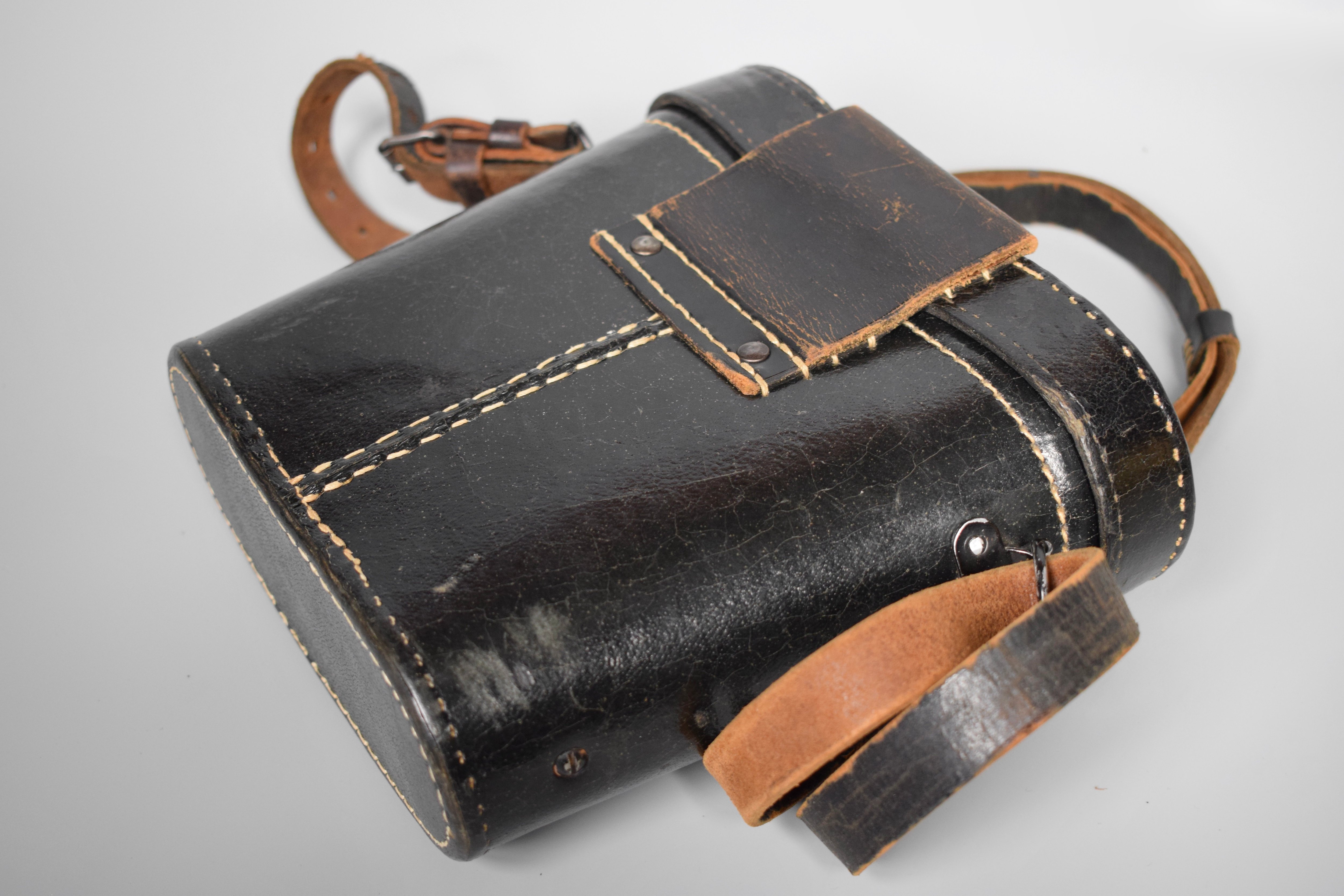 7x50 / 10x50 binocular case 'hte 1942 WaA' + strap — image 4