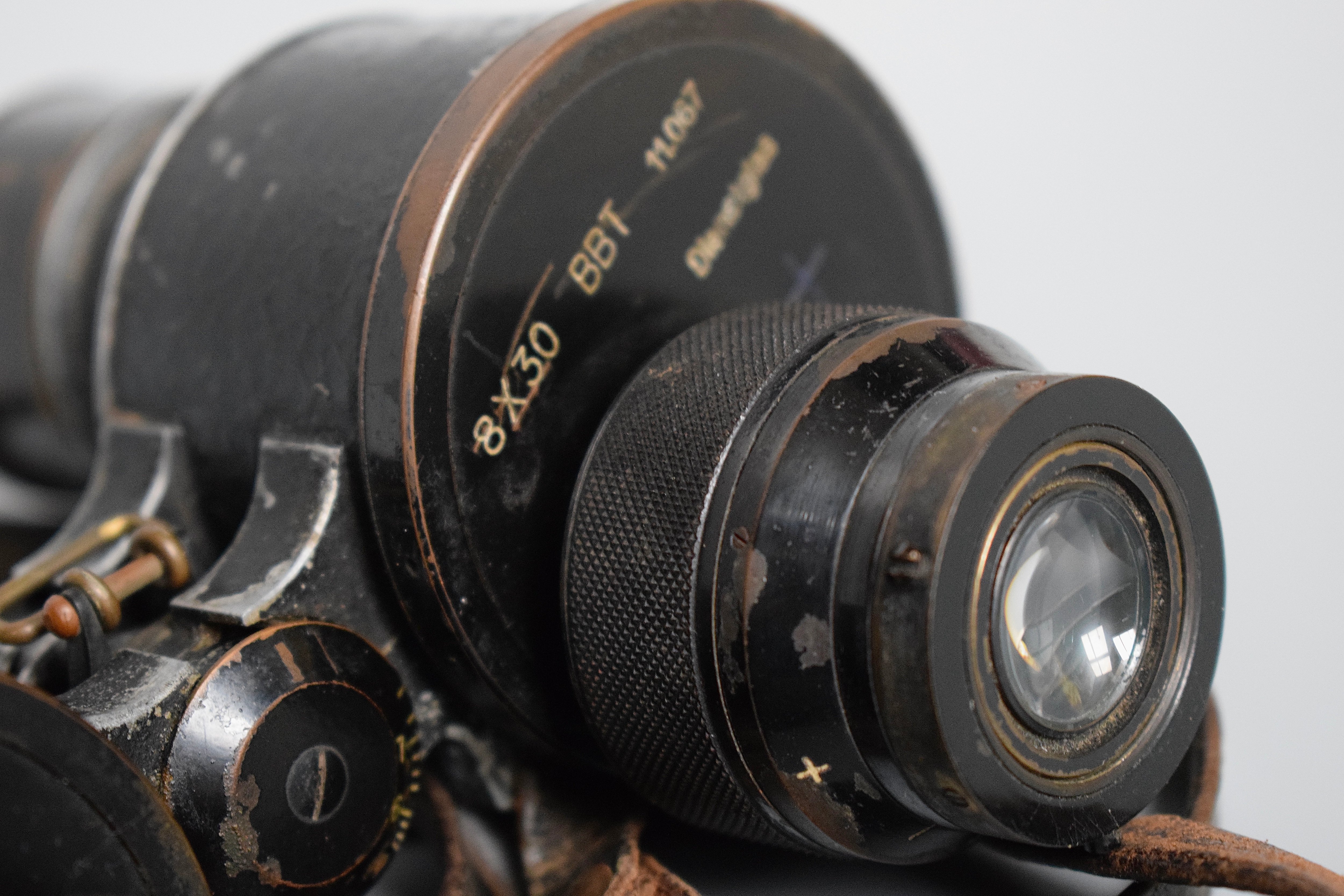 Wehrmacht BBT Krauss 8x30 Dienstglas binoculars — image 4