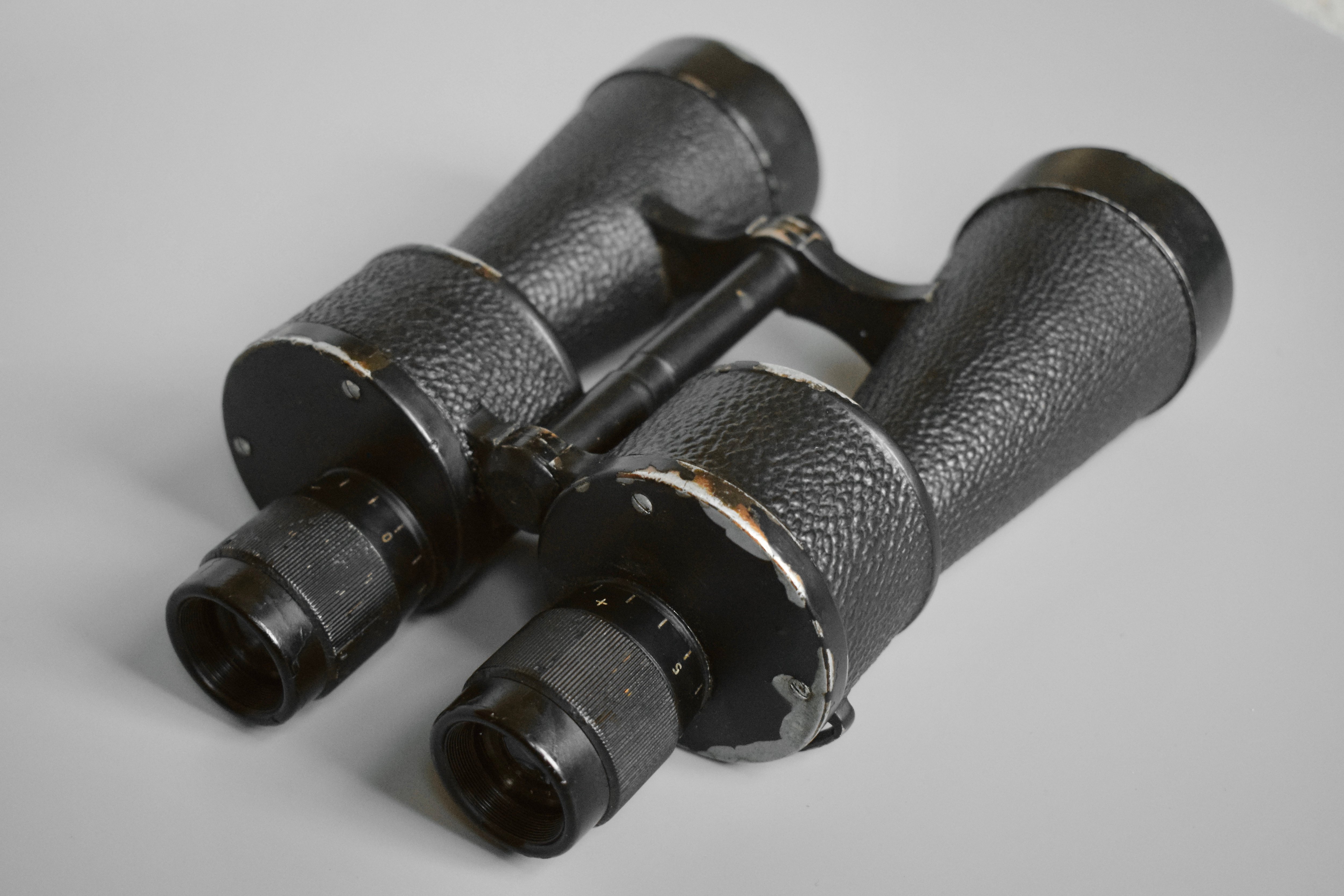 Leitz 7x50 Kriegsmarine U-boat binoculars 'beh' — image 2