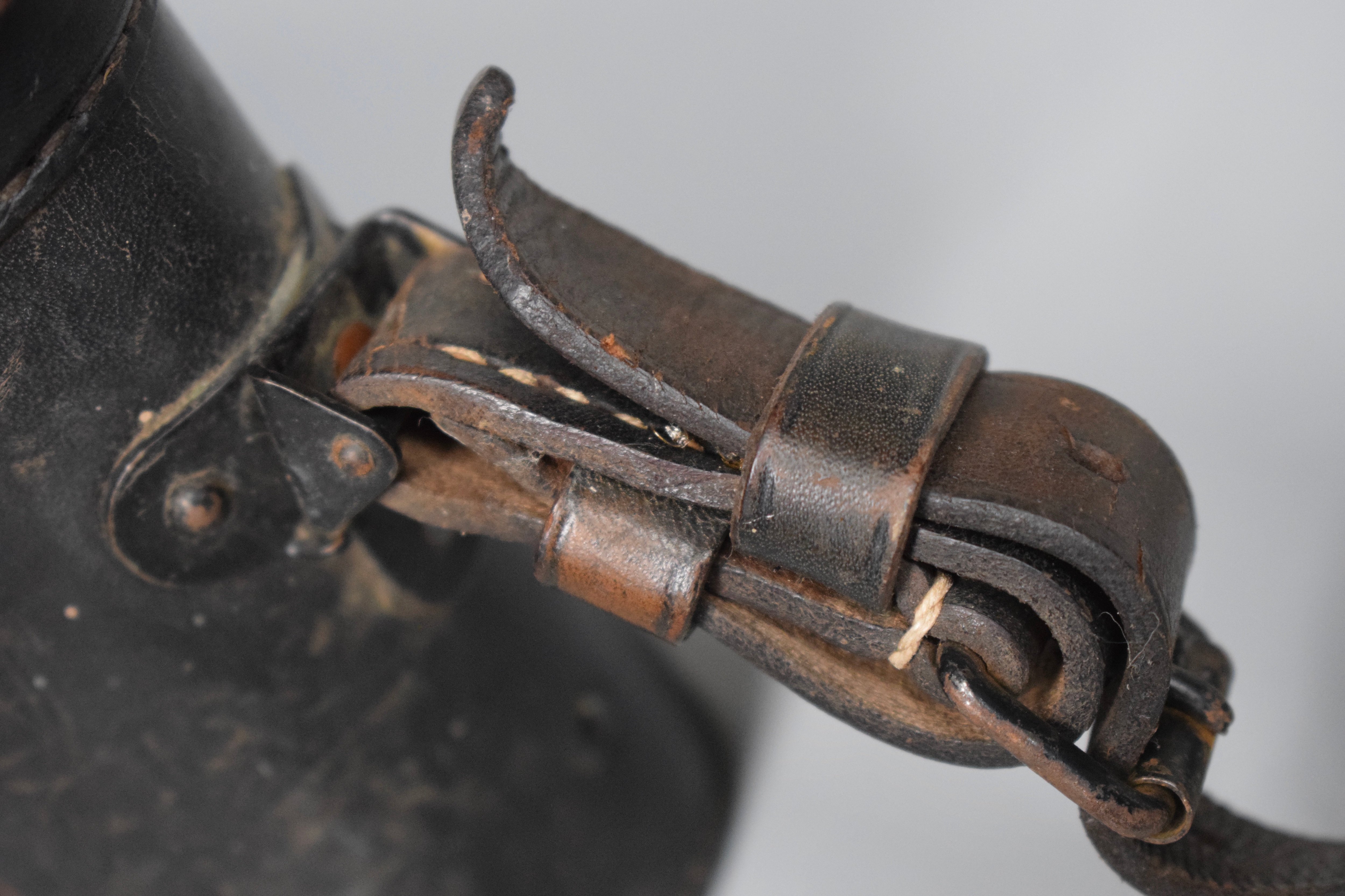 Pre-war 6x30 Dienstglas case 'Carl Zeiss Jena WaA' + strap — image 11